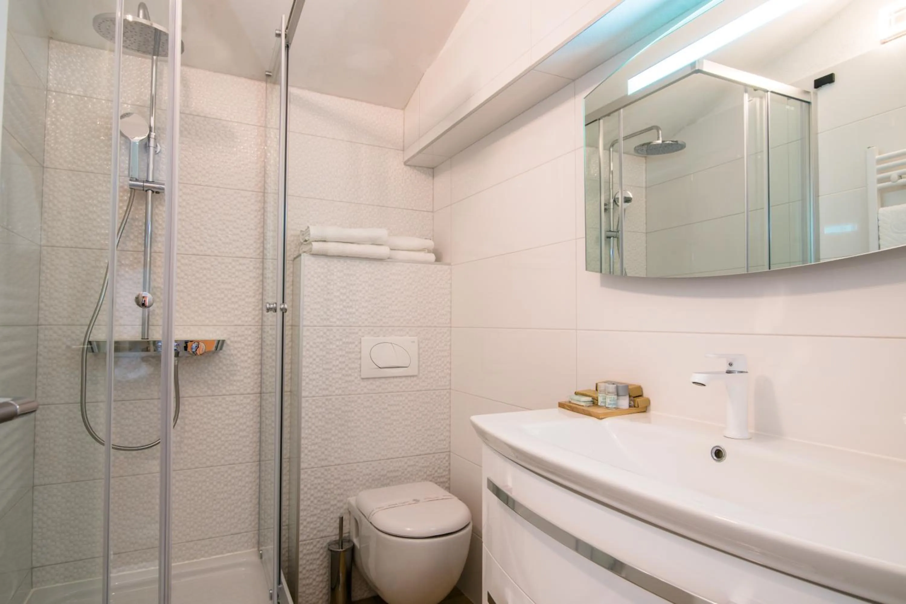 Bathroom in Heritage Hotel Vila Sikaa