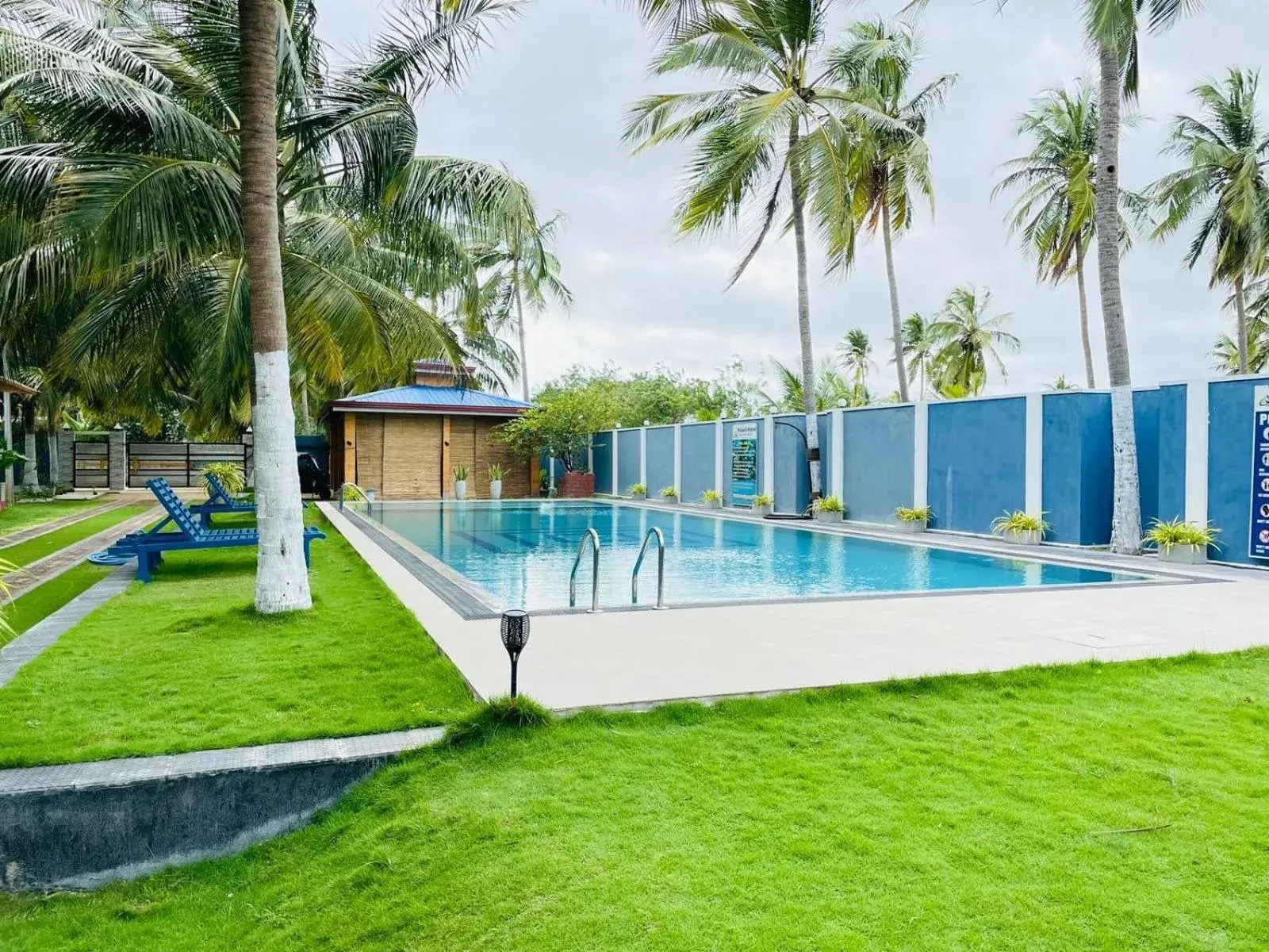 Deluxe Single Room - single occupancy in Nilaveli Hybrid Holiday Hotel Deluxe Single Room - single occupancy in Nilaveli Hybrid Holiday Hotel
