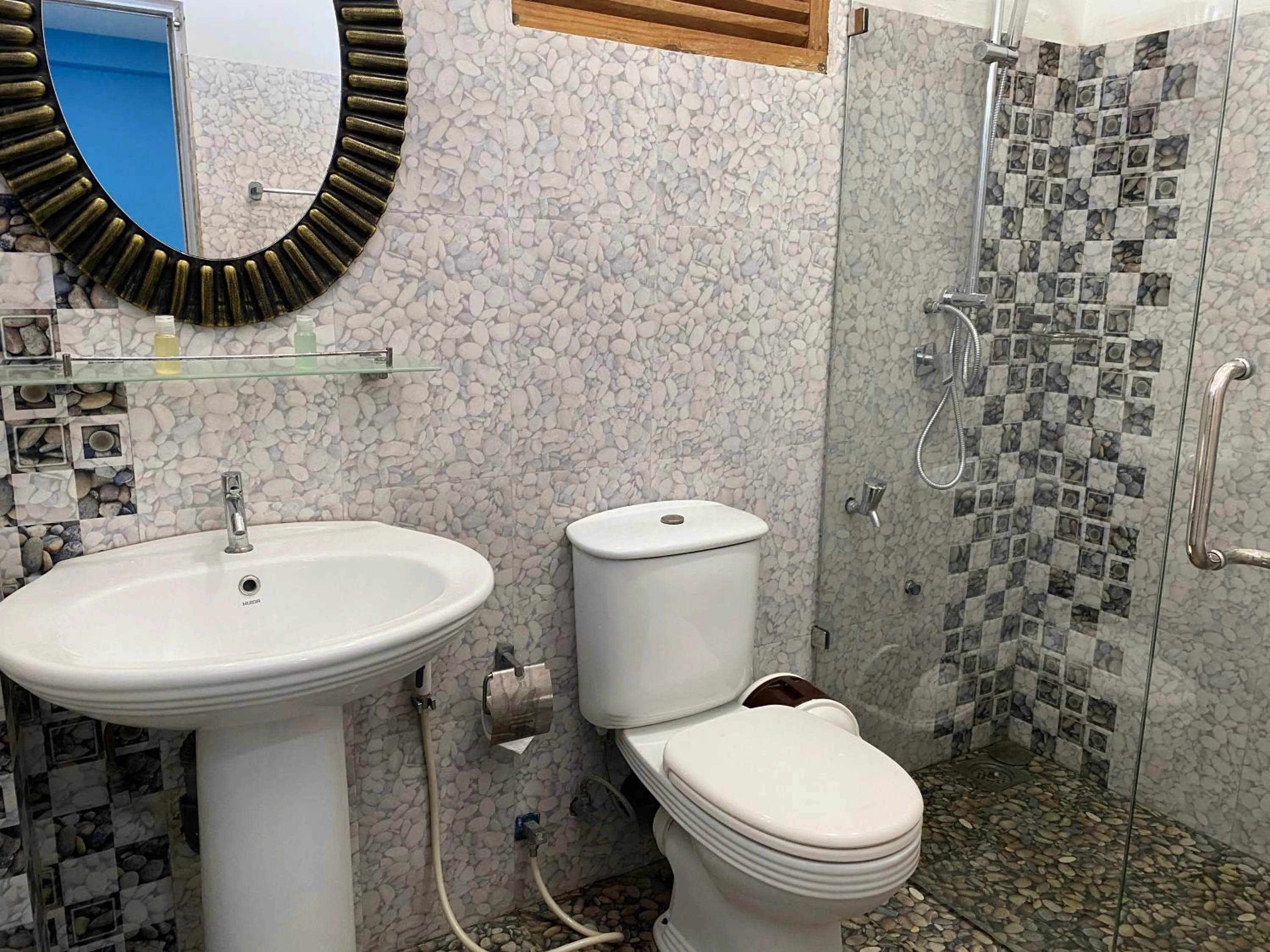 Nilaveli Hybrid Holiday Hotel