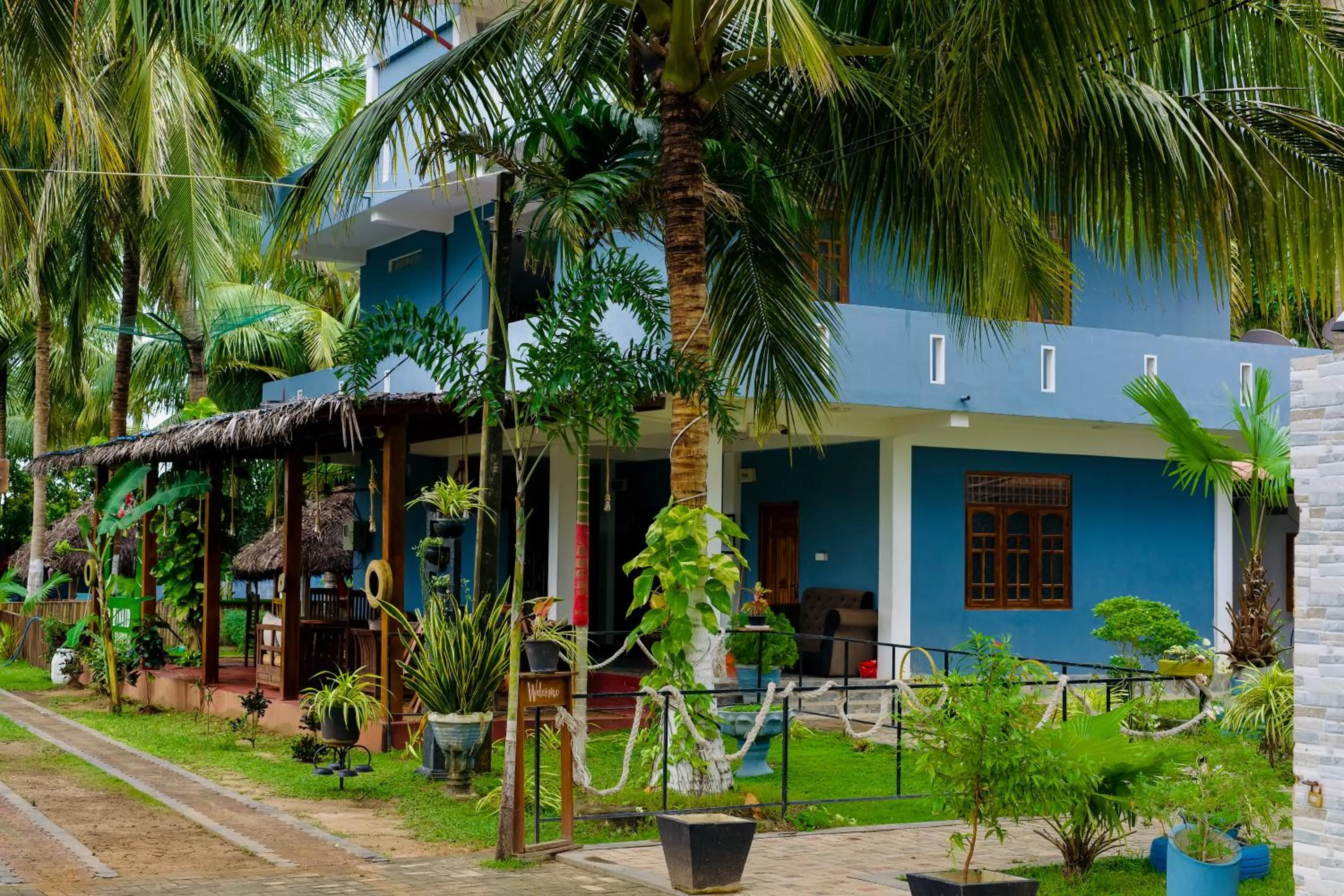 Nilaveli Hybrid Holiday Hotel