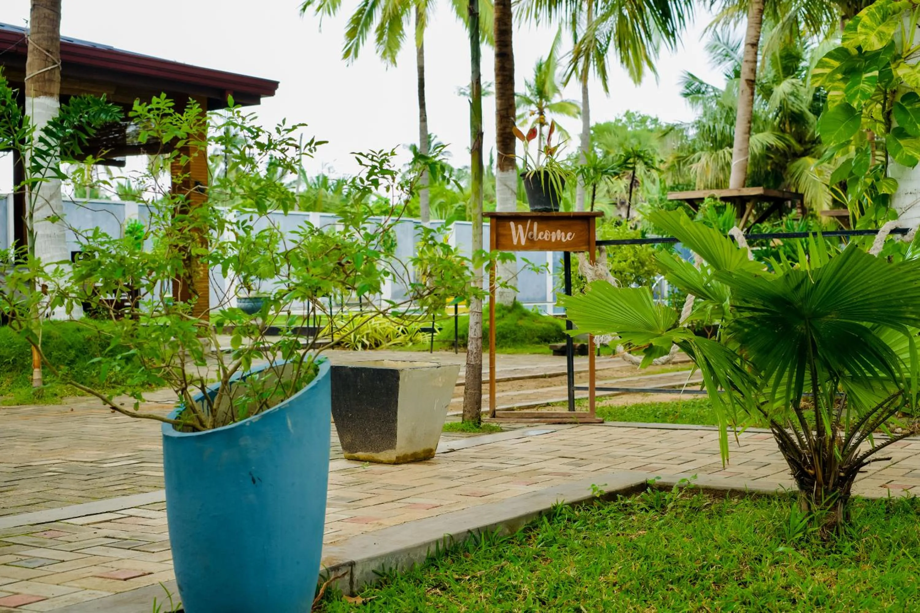 Nilaveli Hybrid Holiday Hotel