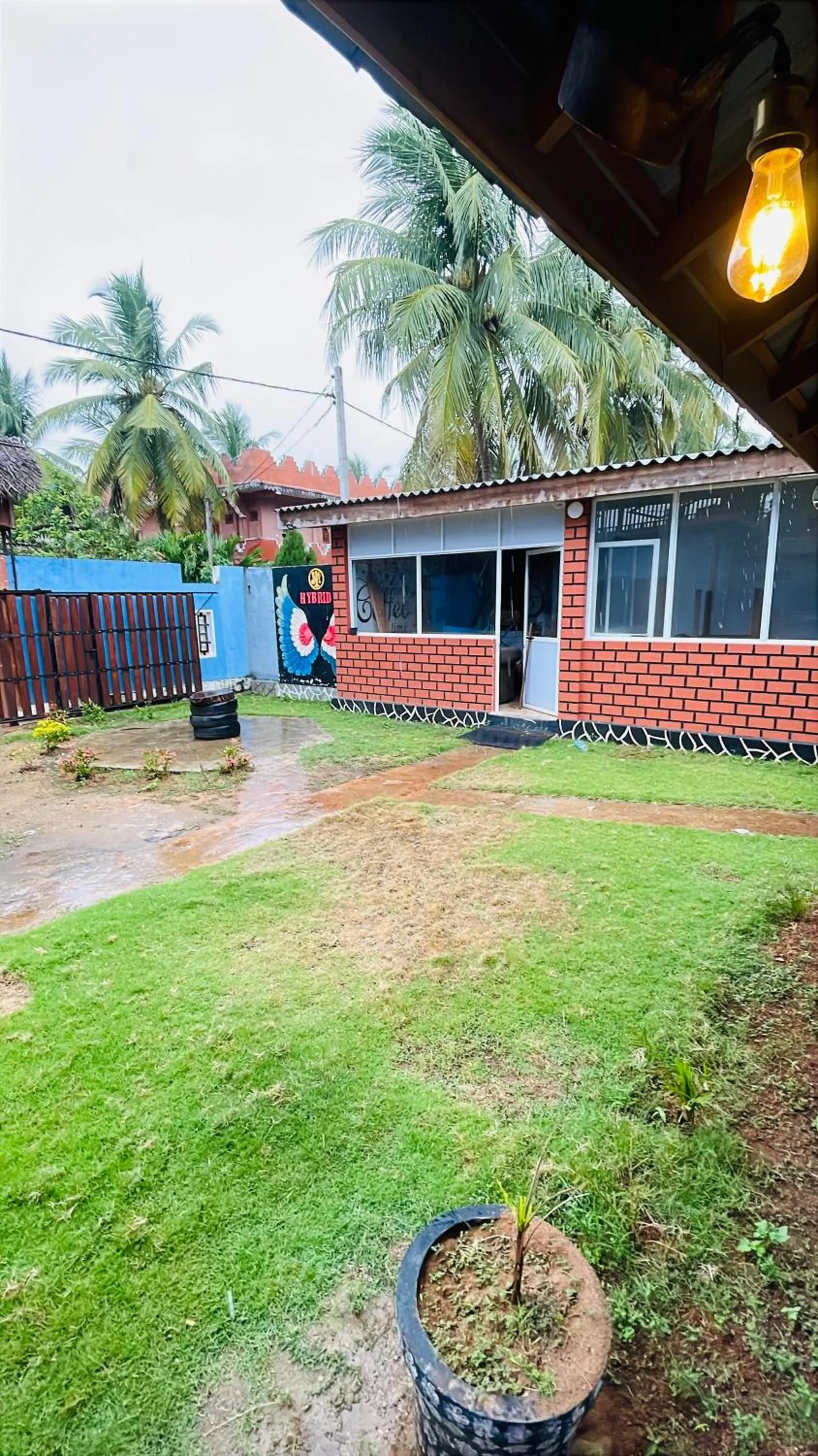 Nilaveli Hybrid Holiday Hotel