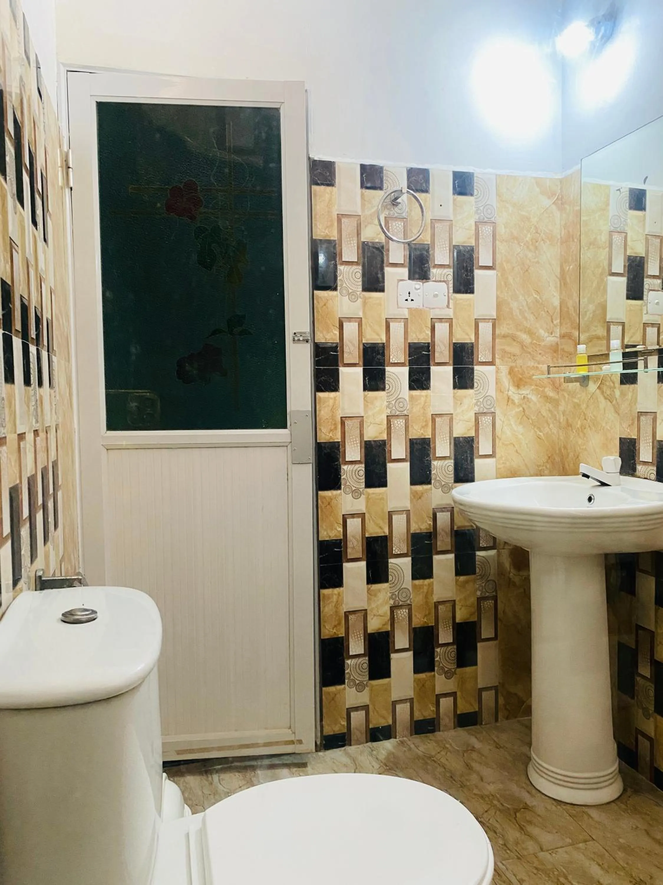 Nilaveli Hybrid Holiday Hotel