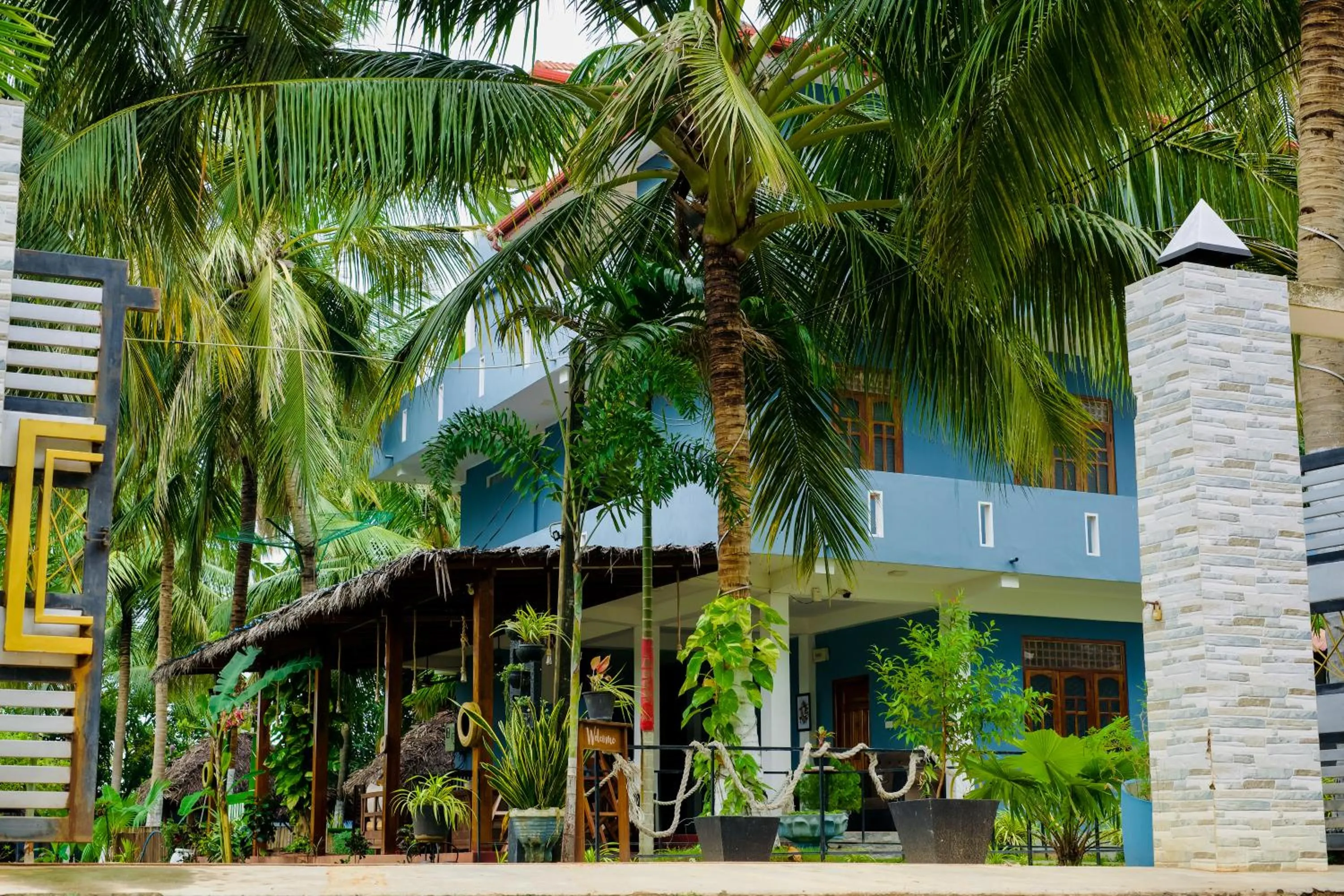 Nilaveli Hybrid Holiday Hotel