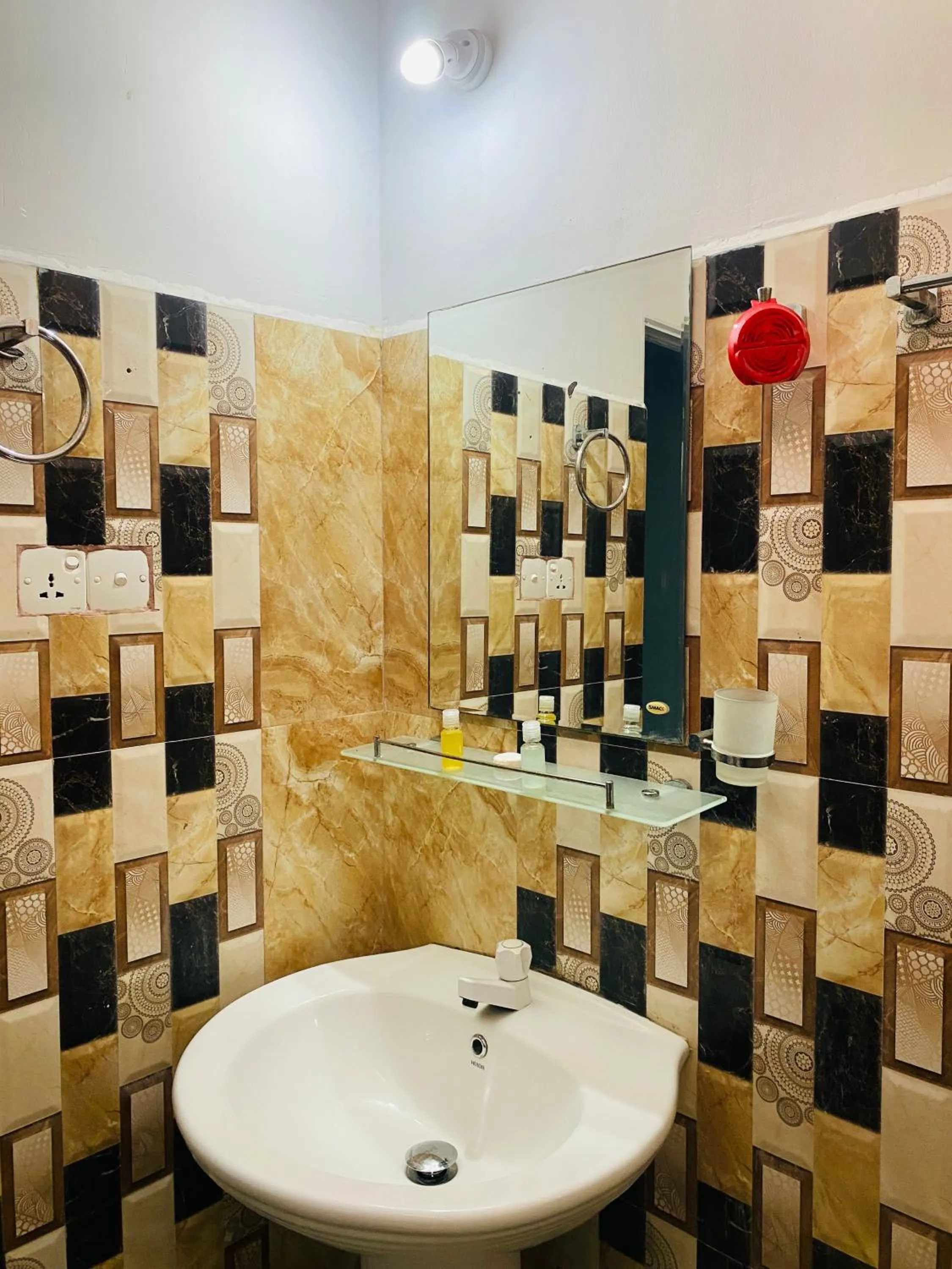 Nilaveli Hybrid Holiday Hotel