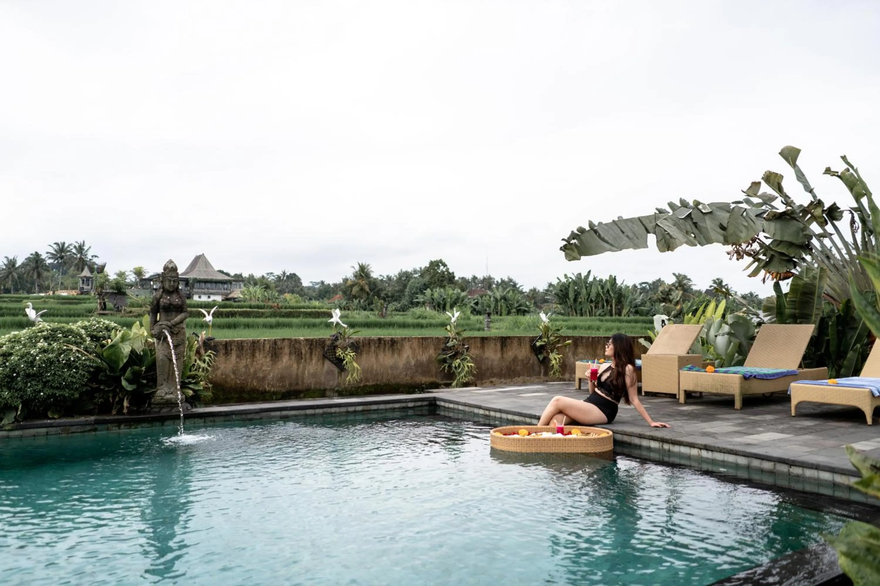 Communal lounge/ TV room in Padi Bali Retreat