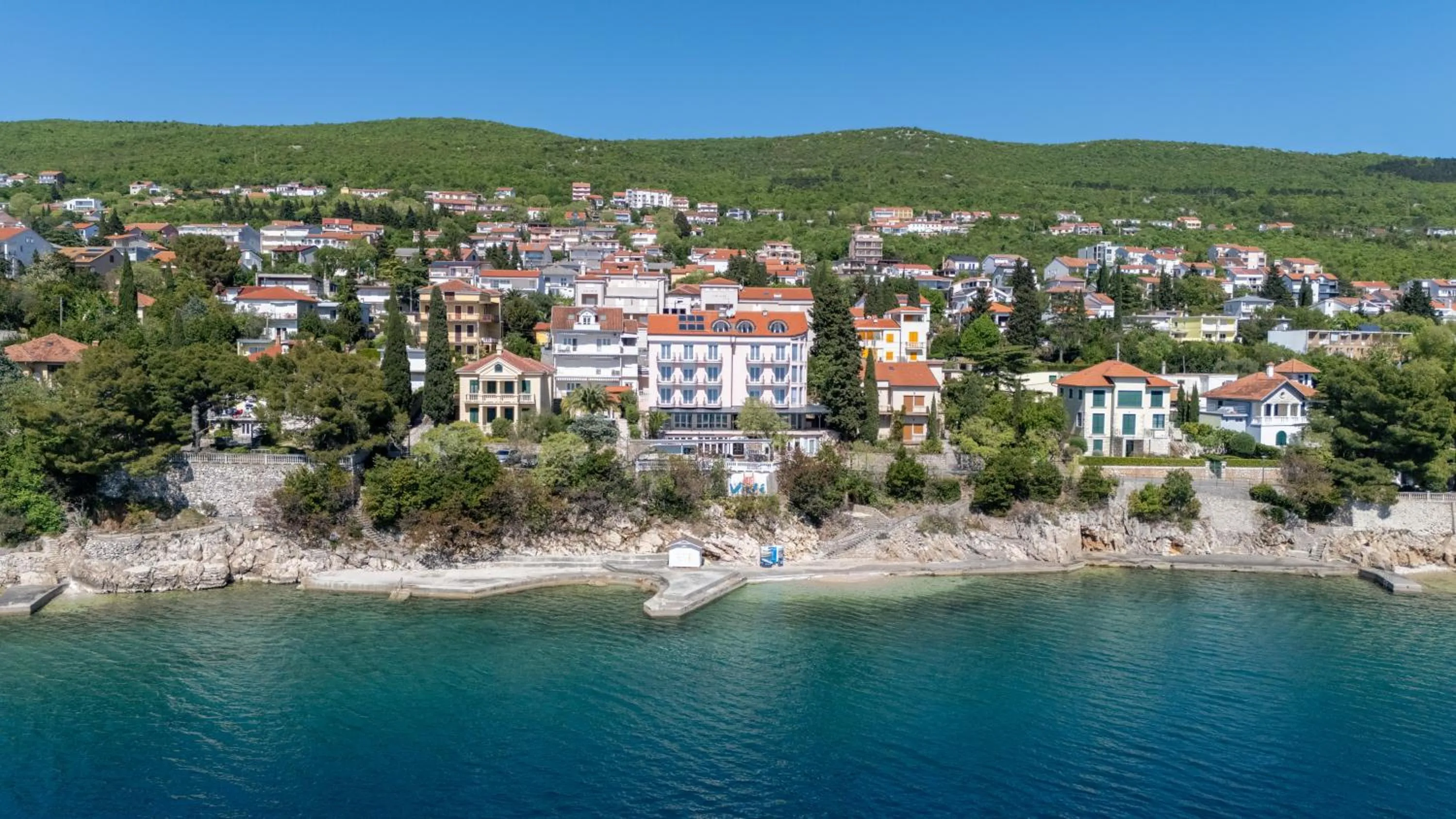 Property building in Hotel Vali Dramalj