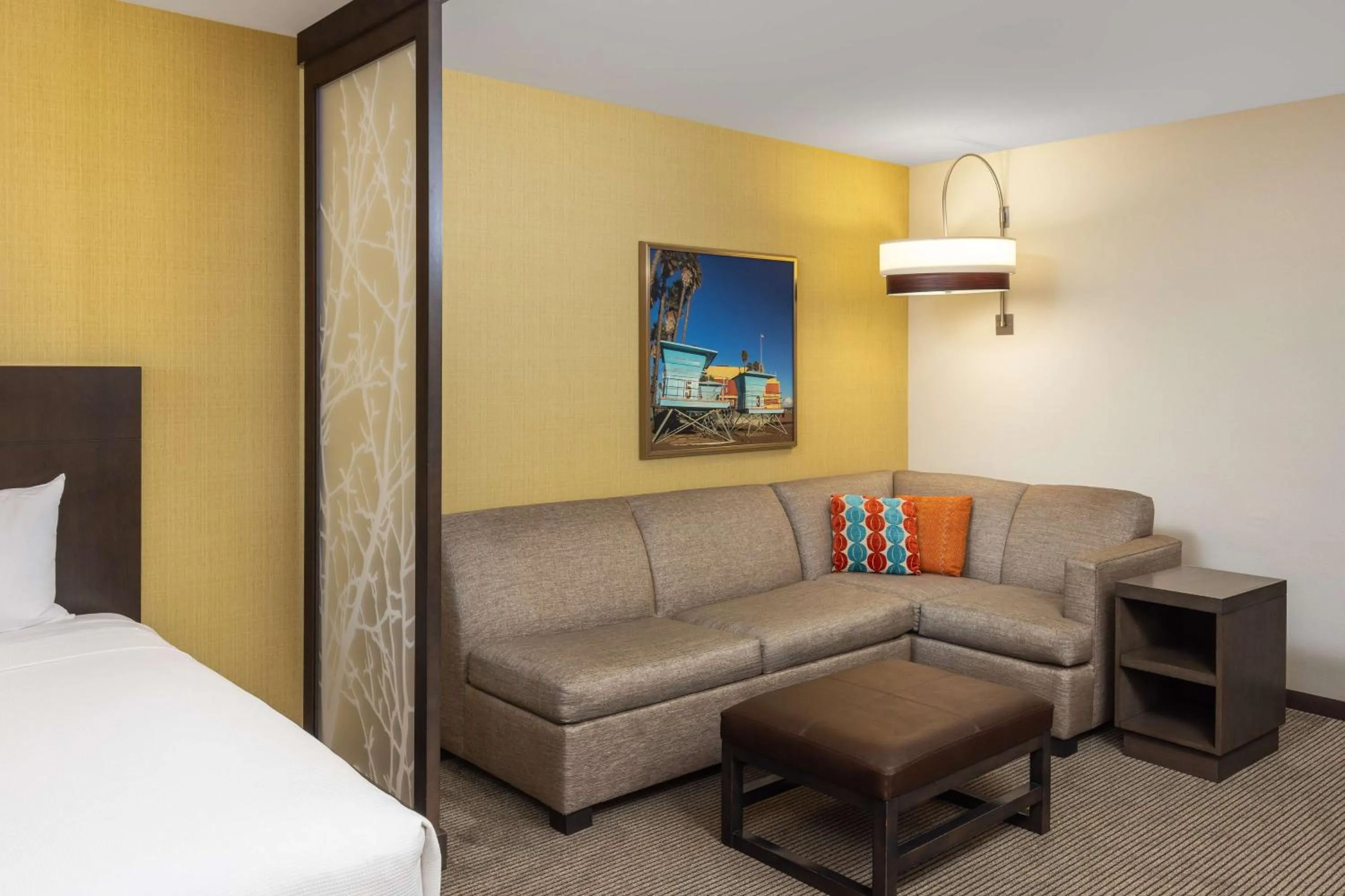 Seating area, Bed in Hyatt Place Santa Cruz