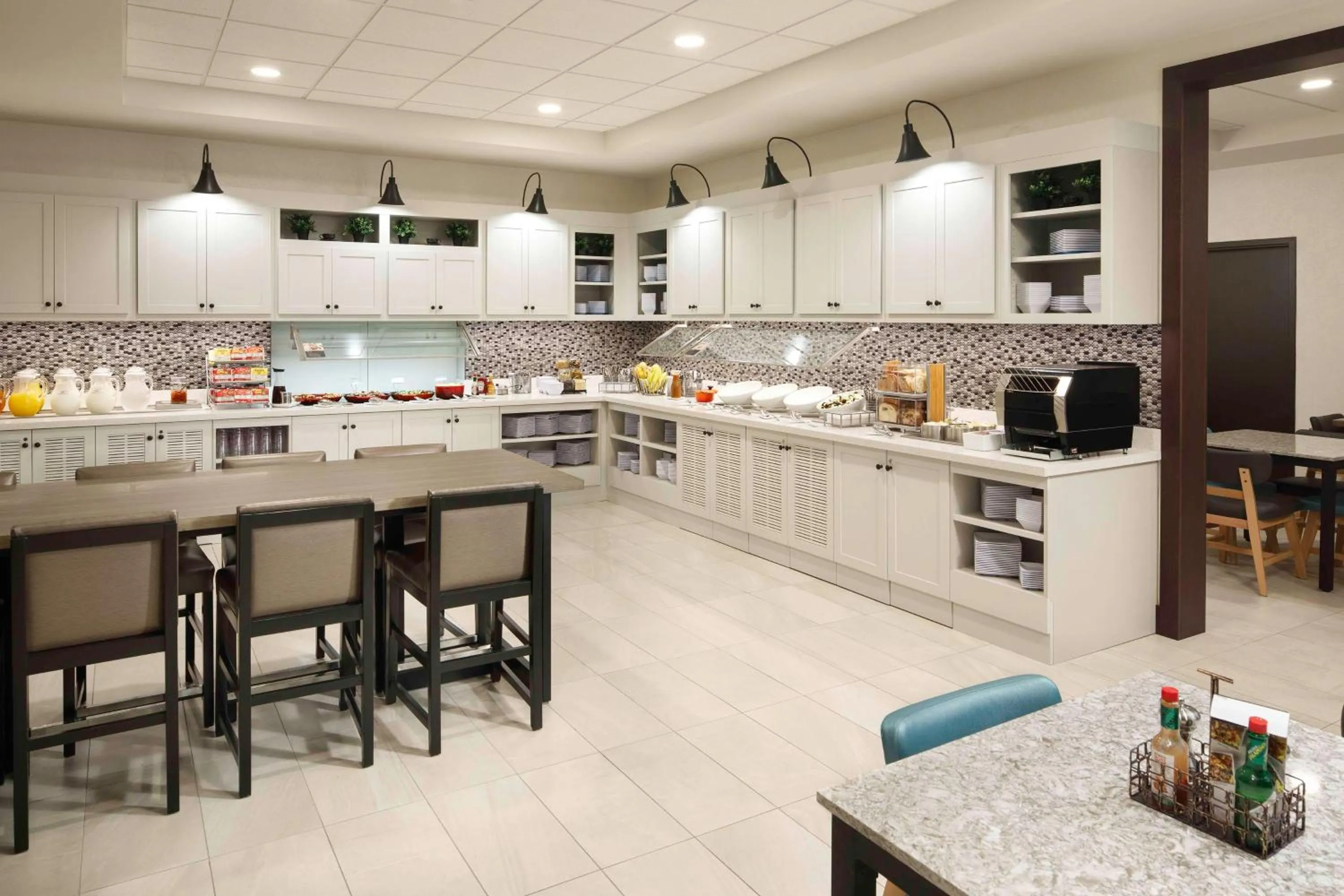 Restaurant/places to eat in Hyatt Place Santa Cruz