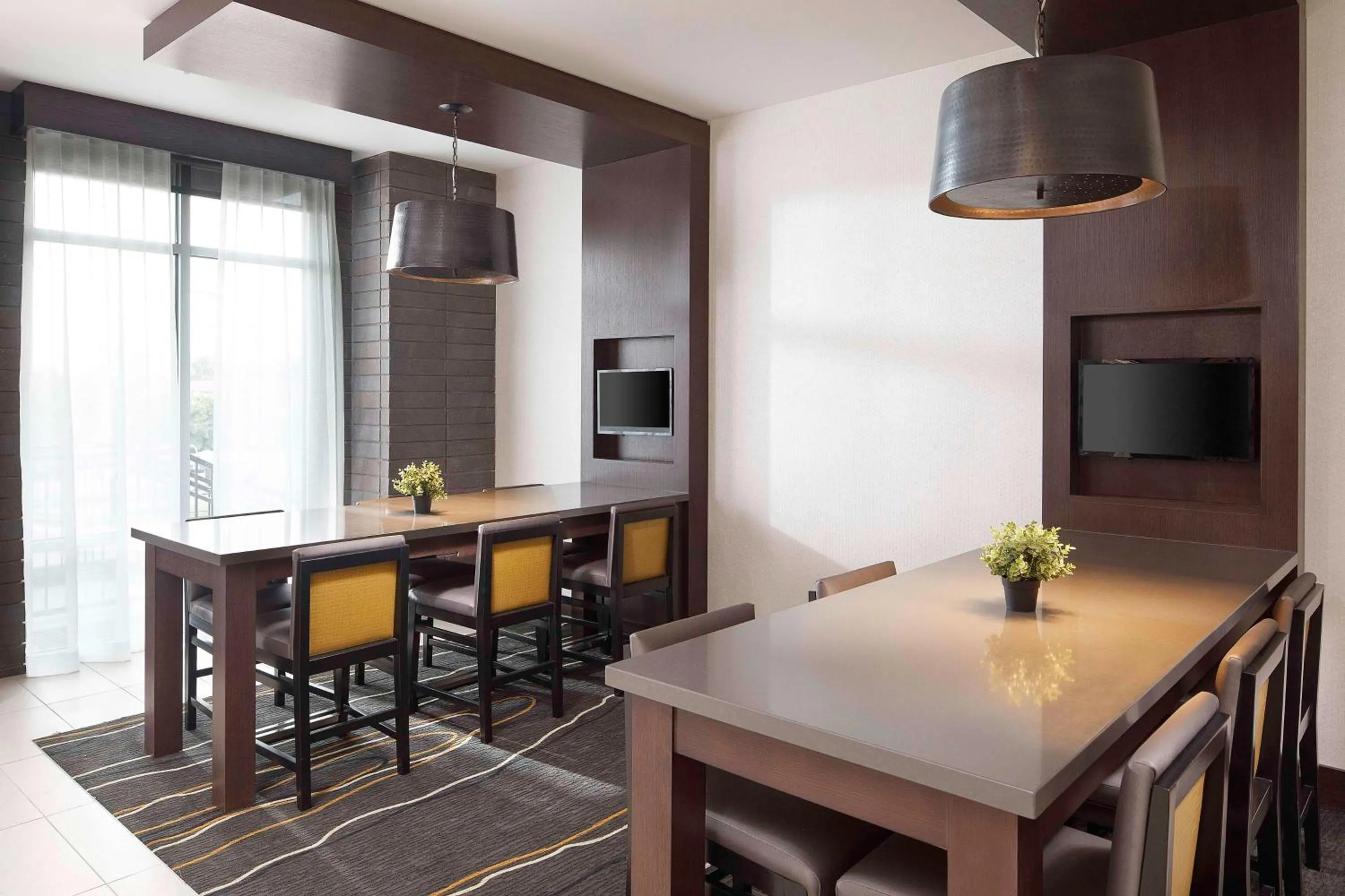 TV and multimedia in Hyatt Place Santa Cruz