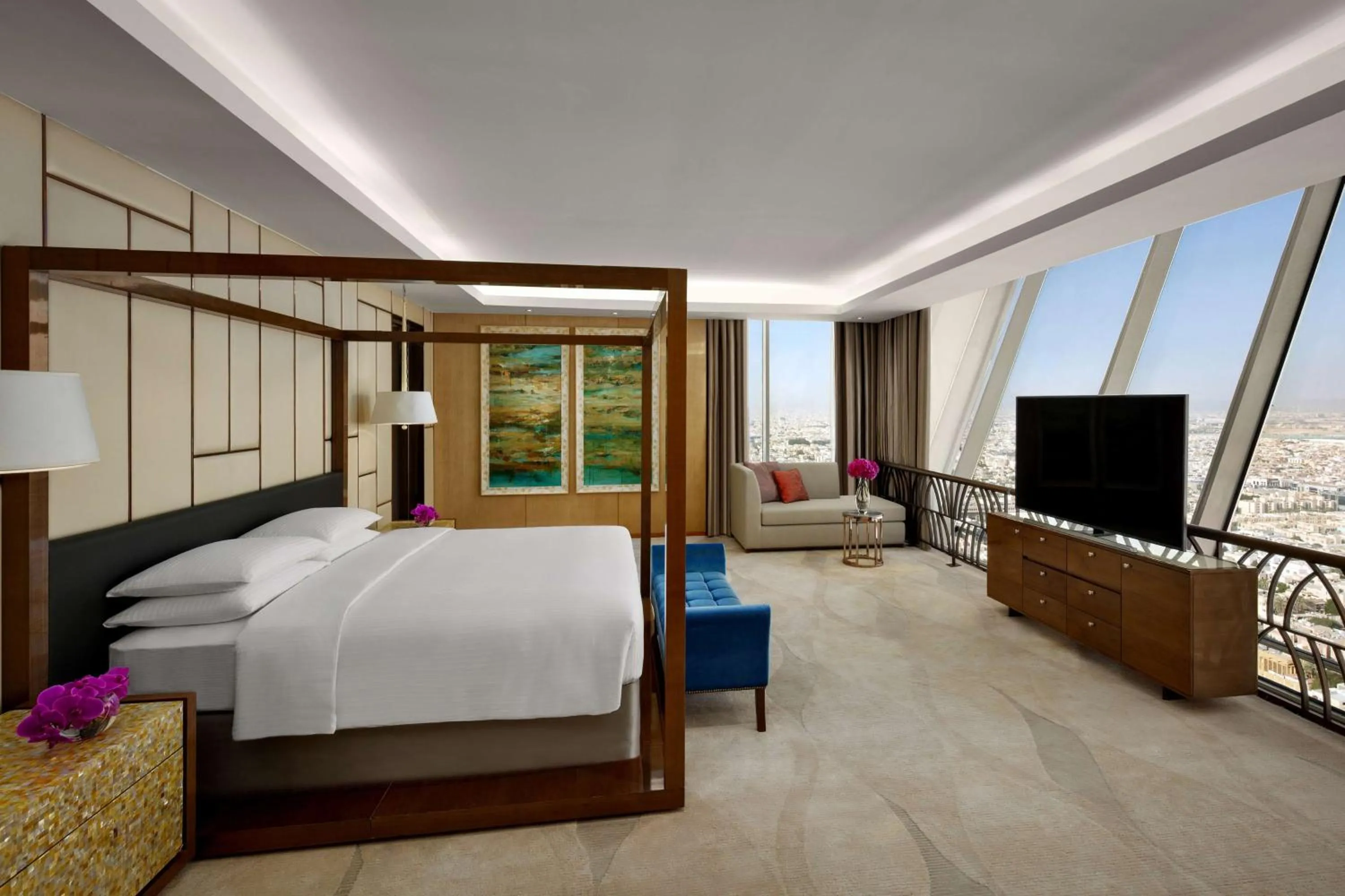 Photo of the whole room, Bed in Hyatt Regency Riyadh Olaya