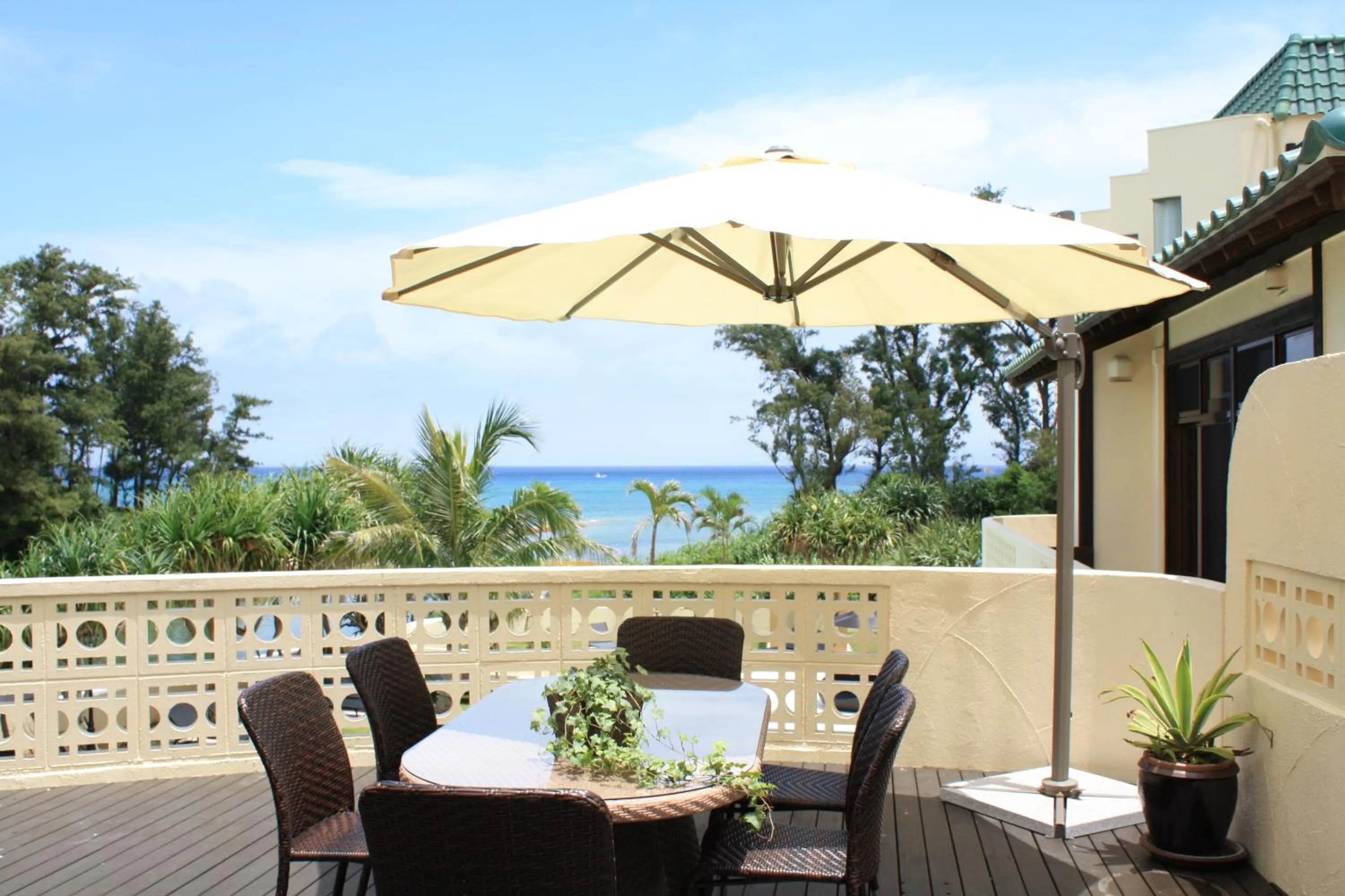 Restaurant/places to eat in La Casa Panacea Okinawa Resort