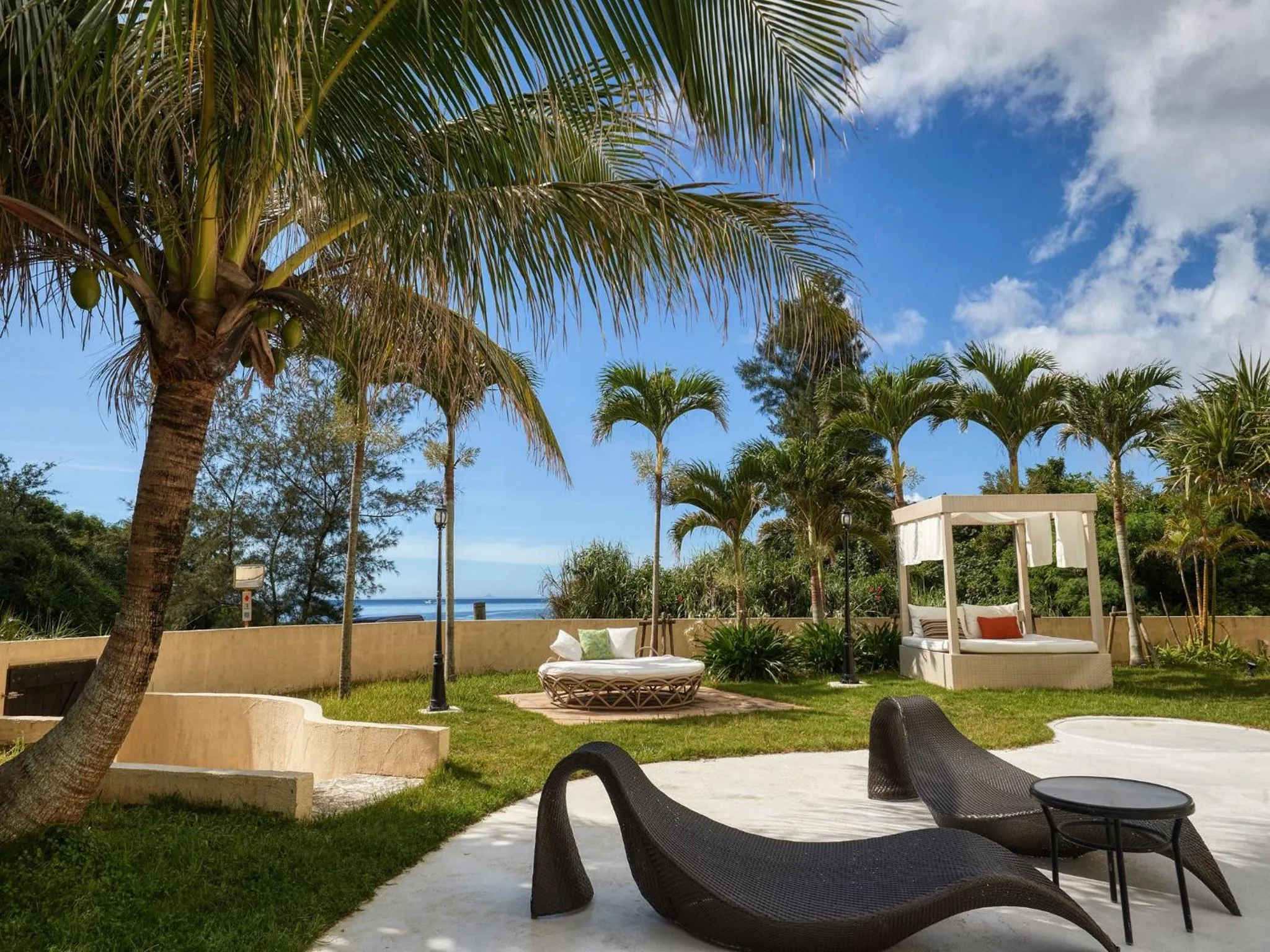 Swimming pool in La Casa Panacea Okinawa Resort