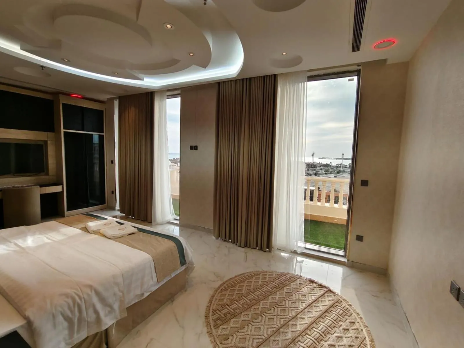 Bed in Elaf Suites Al Hamra