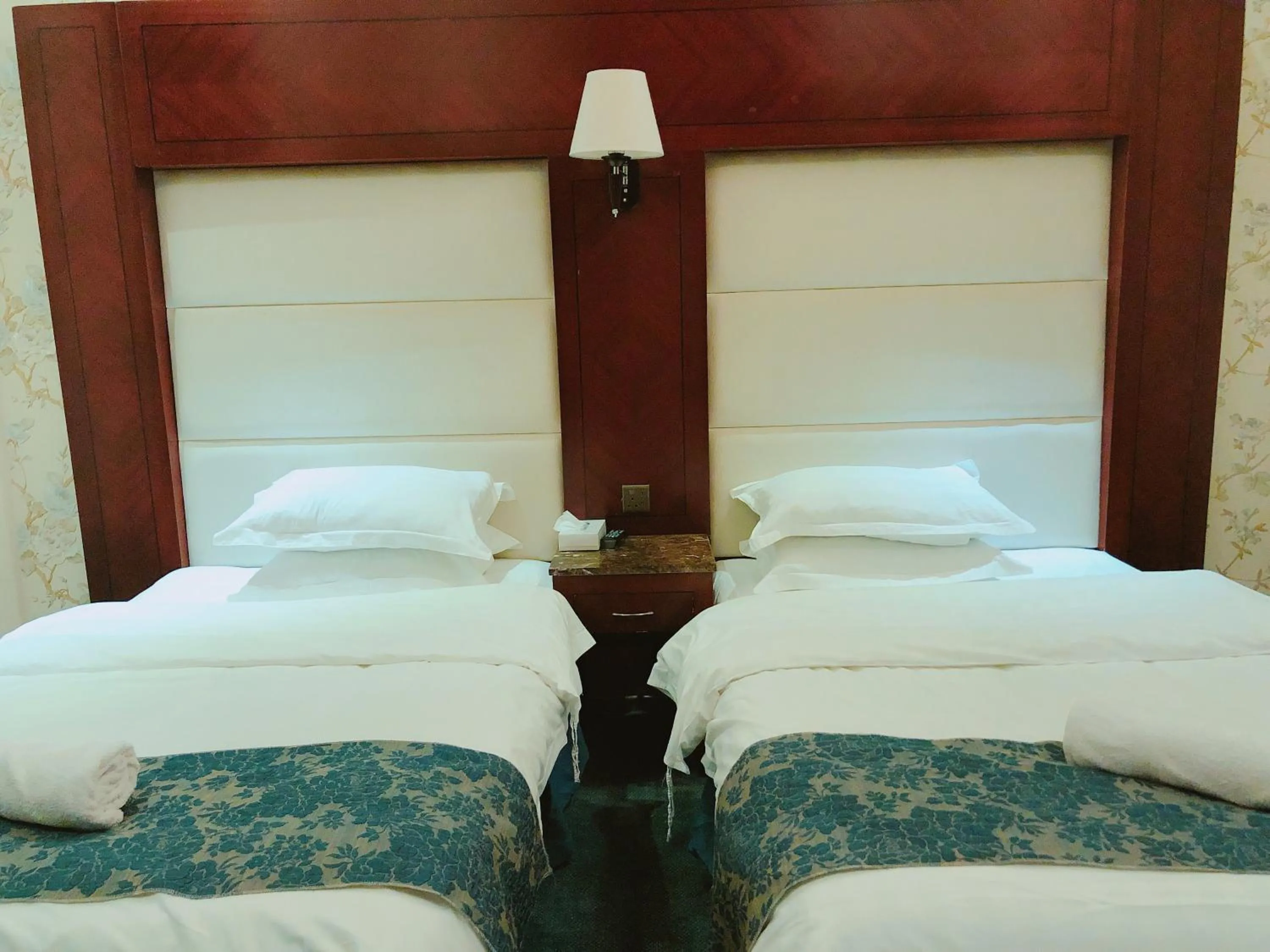 Bed in Elaf Suites Al Hamra