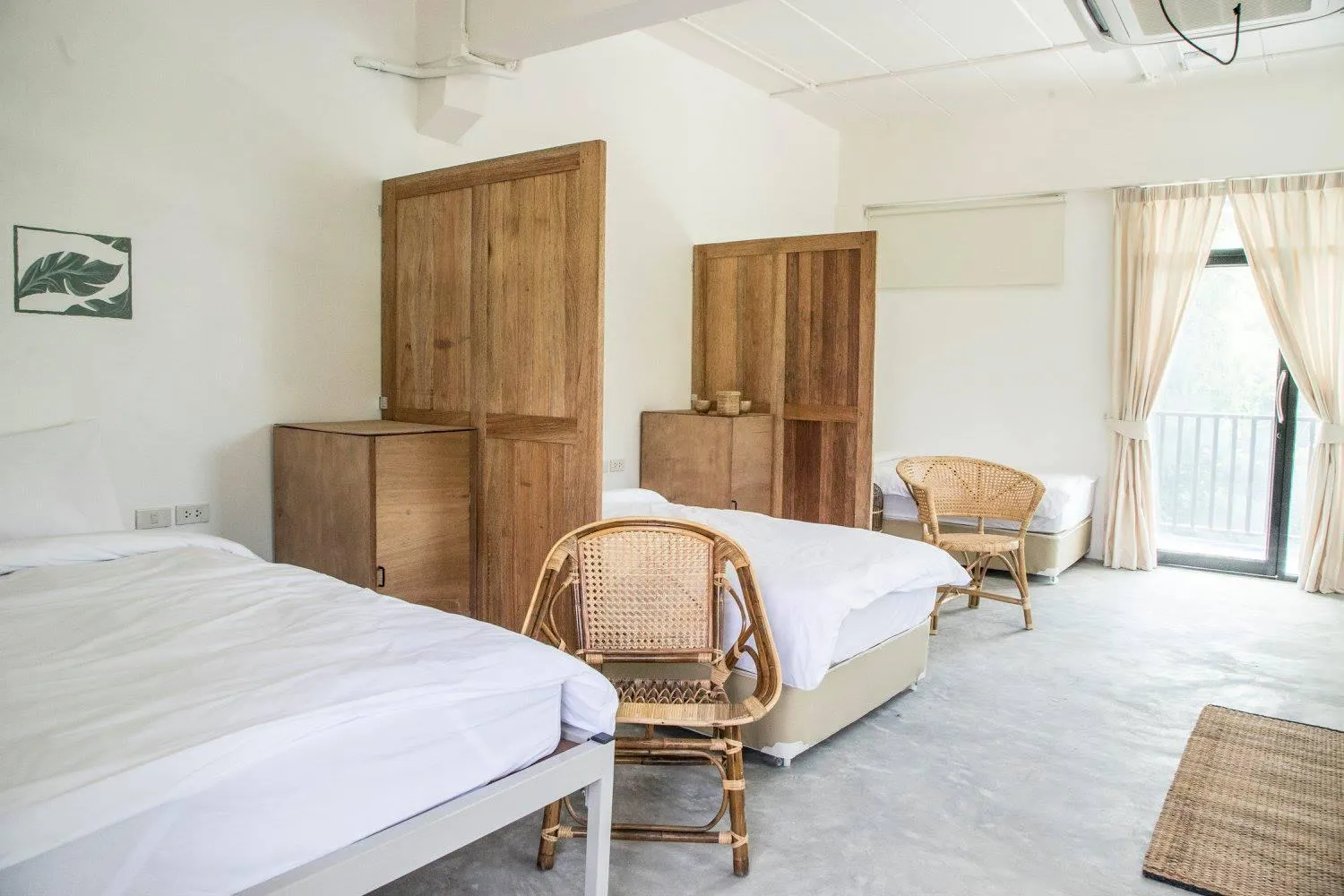 Bed in The Dearly Koh Tao Hostel-PADI 5 Star Dive Resort