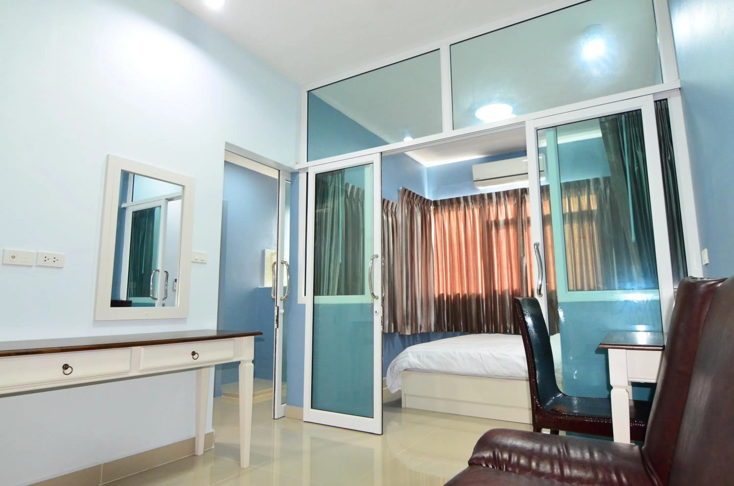 Photo of the whole room, Bed in The Best Place