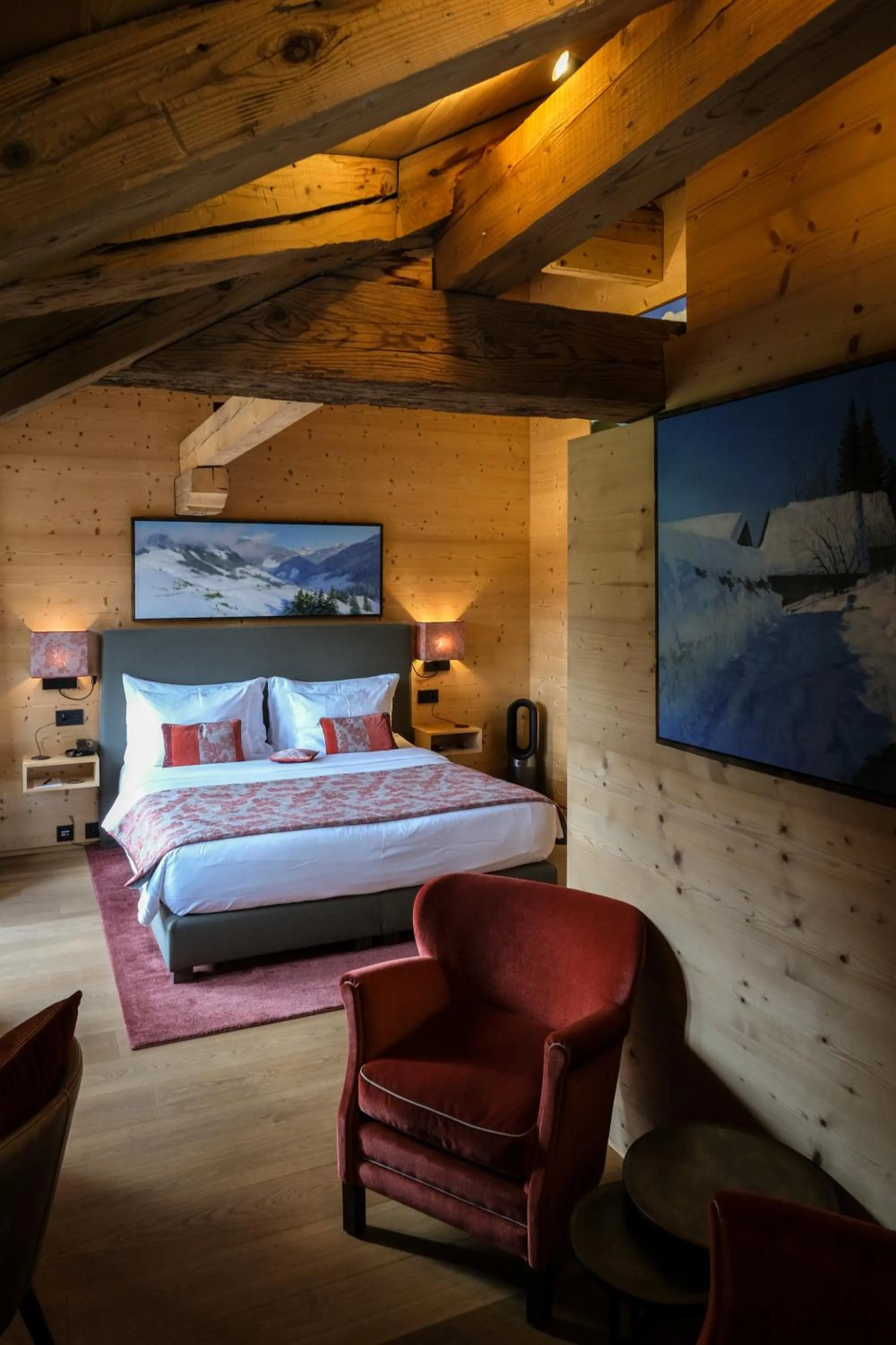 TV and multimedia in Hotel-Restaurant Valrose