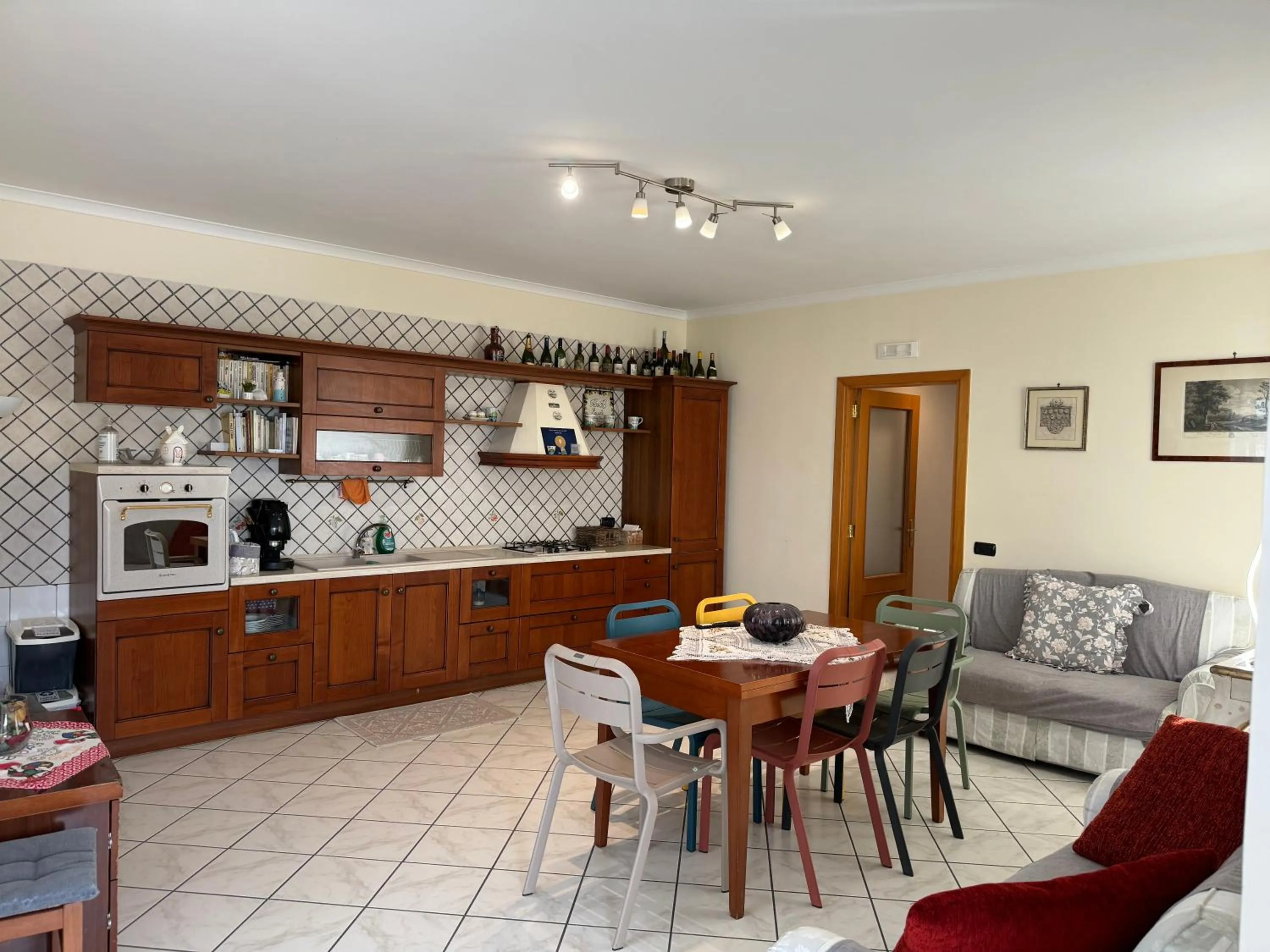 Dining area in B&B Eracle