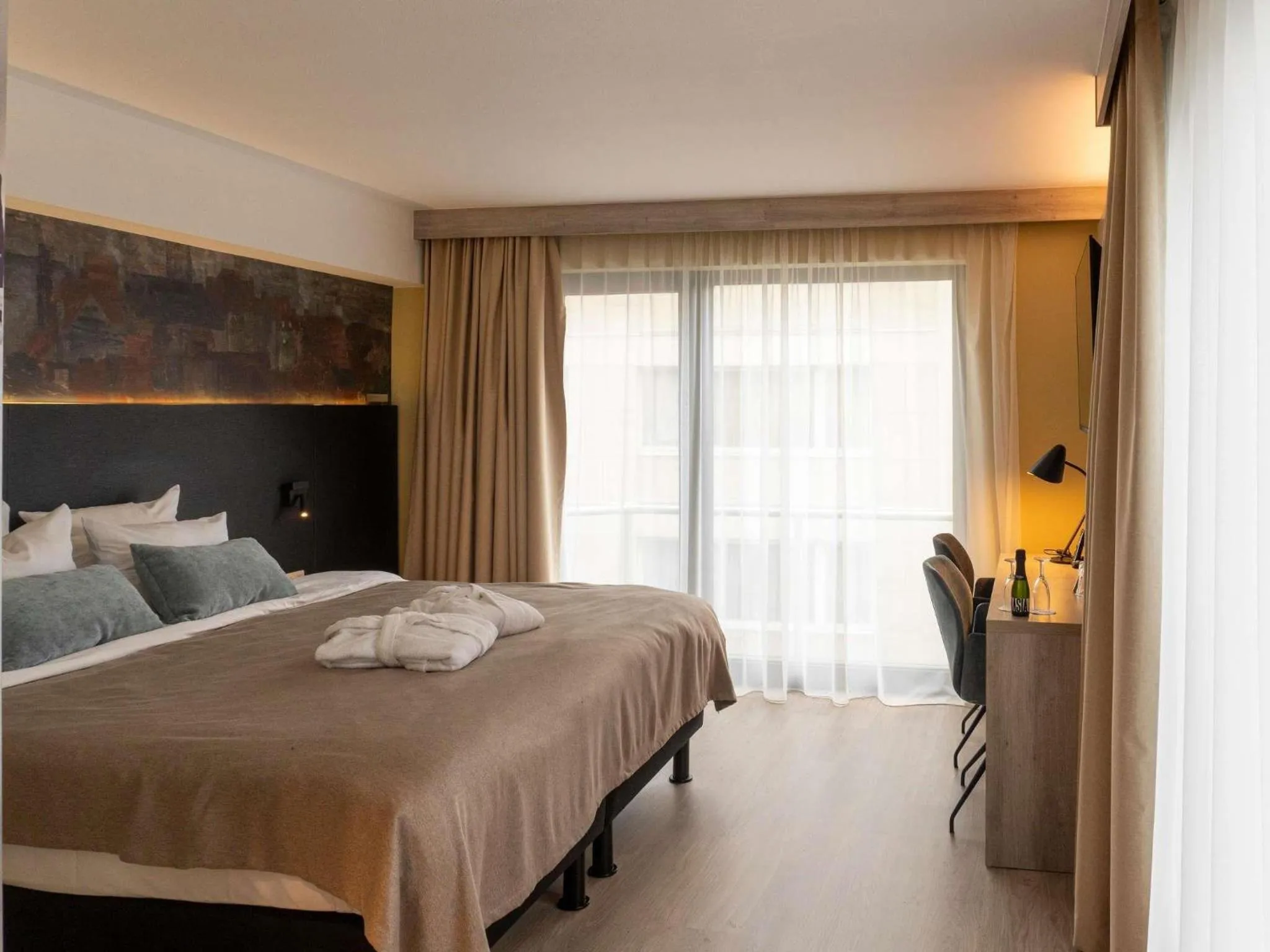 Bedroom, Bed in Mercure Oostende