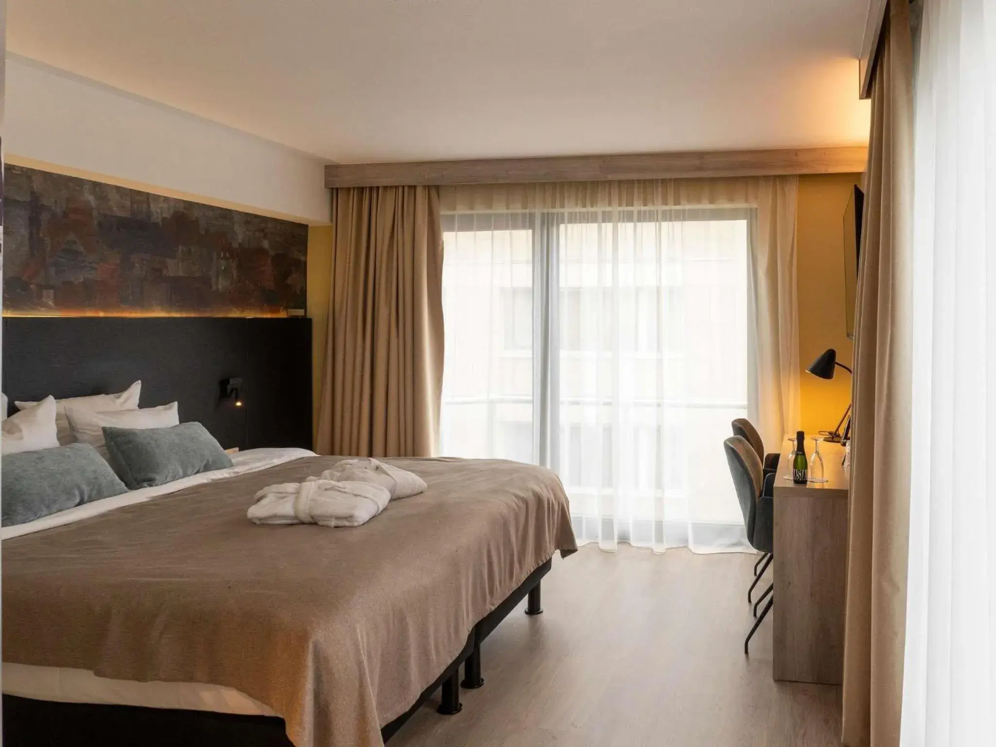 Bedroom, Bed in Mercure Oostende Bedroom, Bed in Mercure Oostende