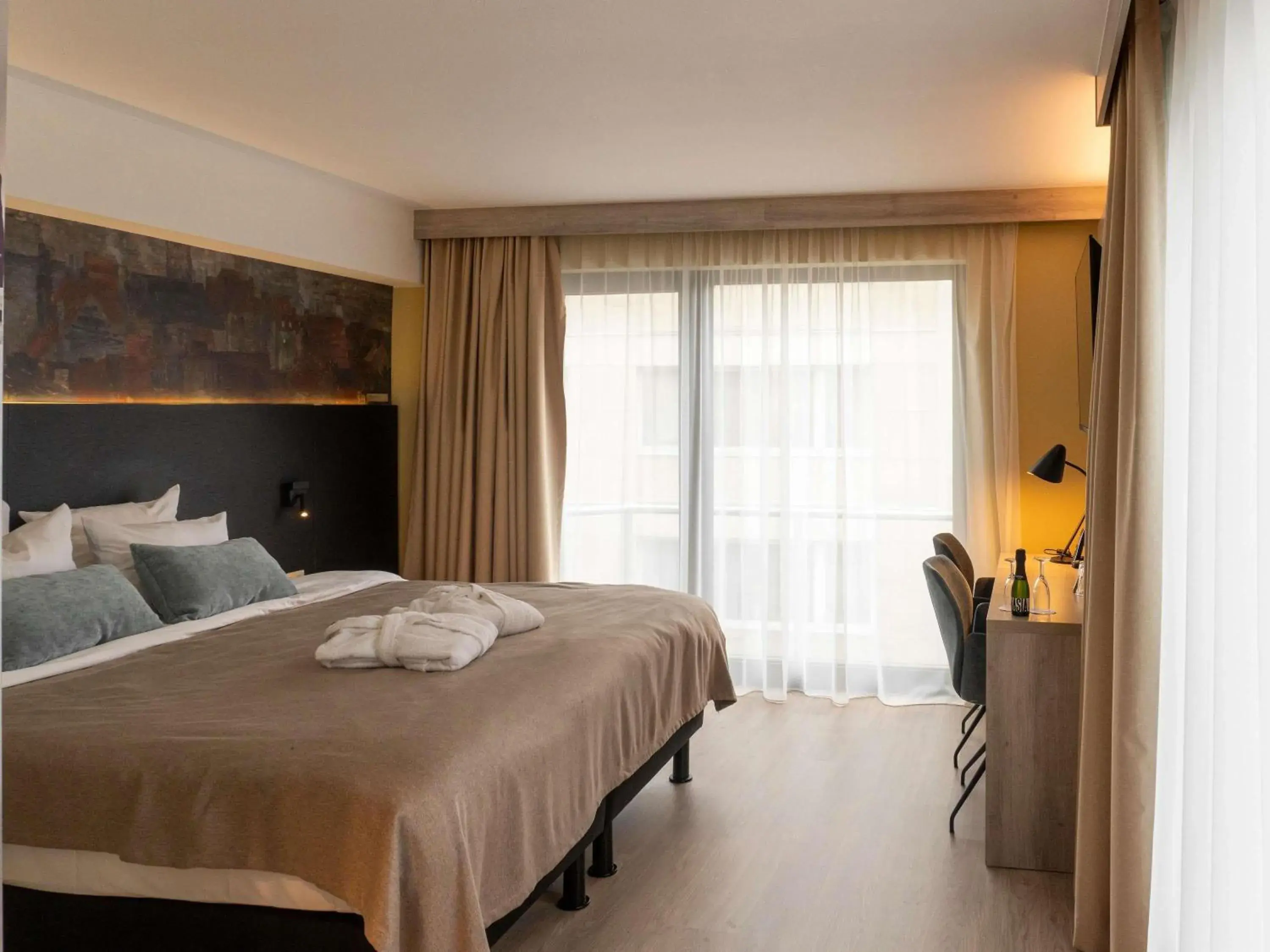 Bedroom, Bed in Mercure Oostende Bedroom, Bed in Mercure Oostende