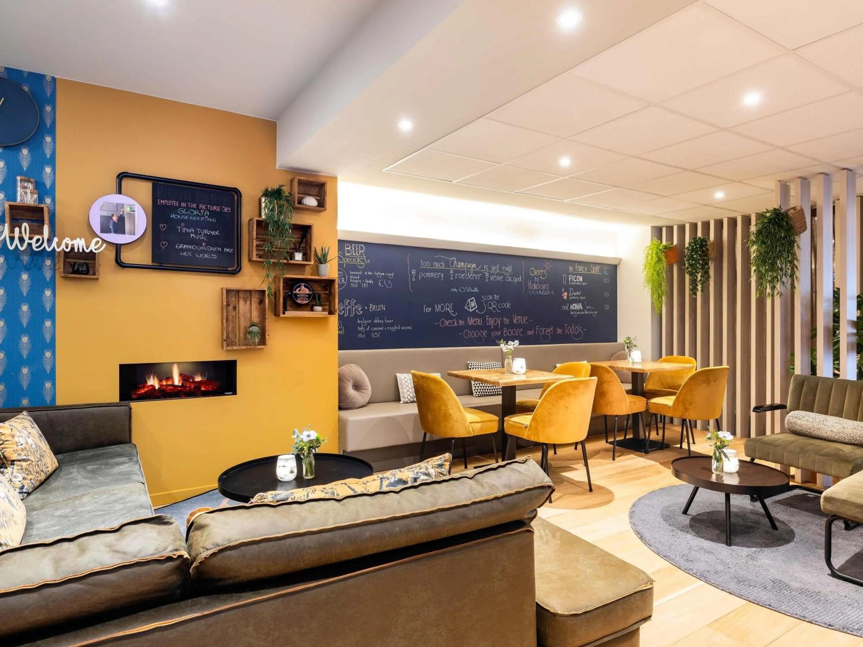 Lounge or bar in Mercure Oostende