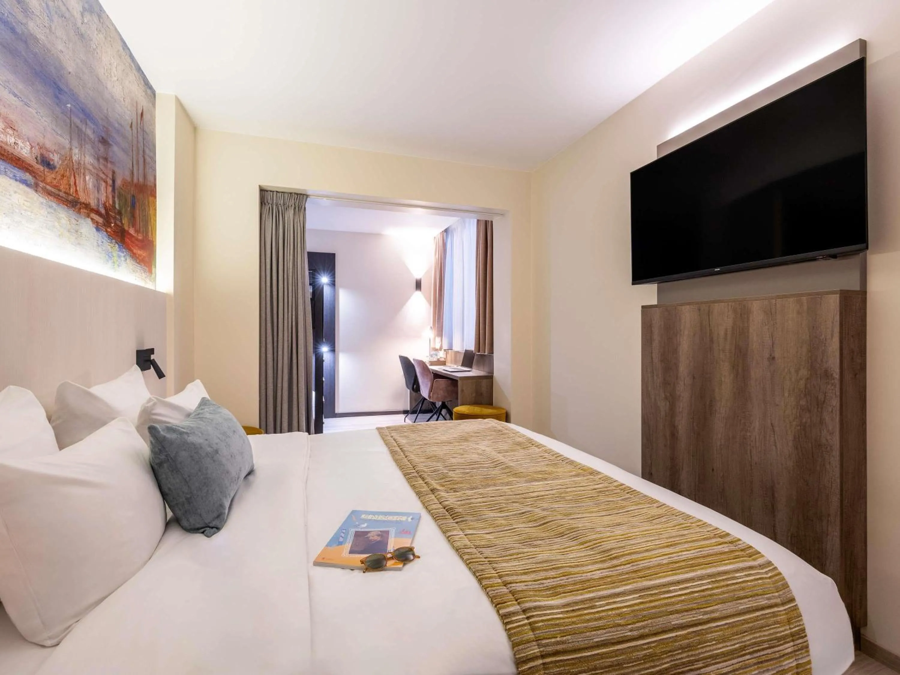 Bedroom, Bed in Mercure Oostende