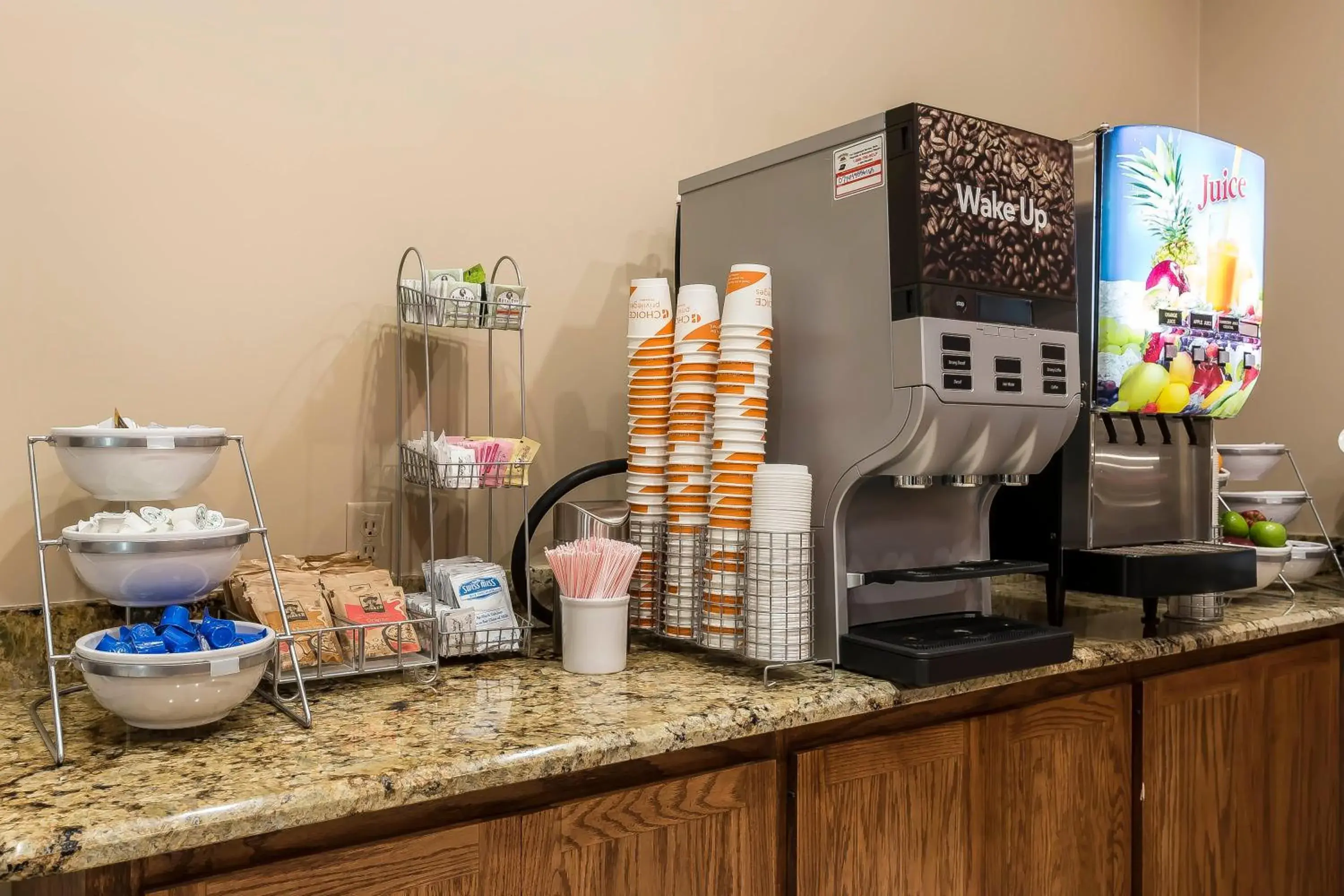 Continental breakfast in Comfort Suites - University Continental breakfast in Comfort Suites - University