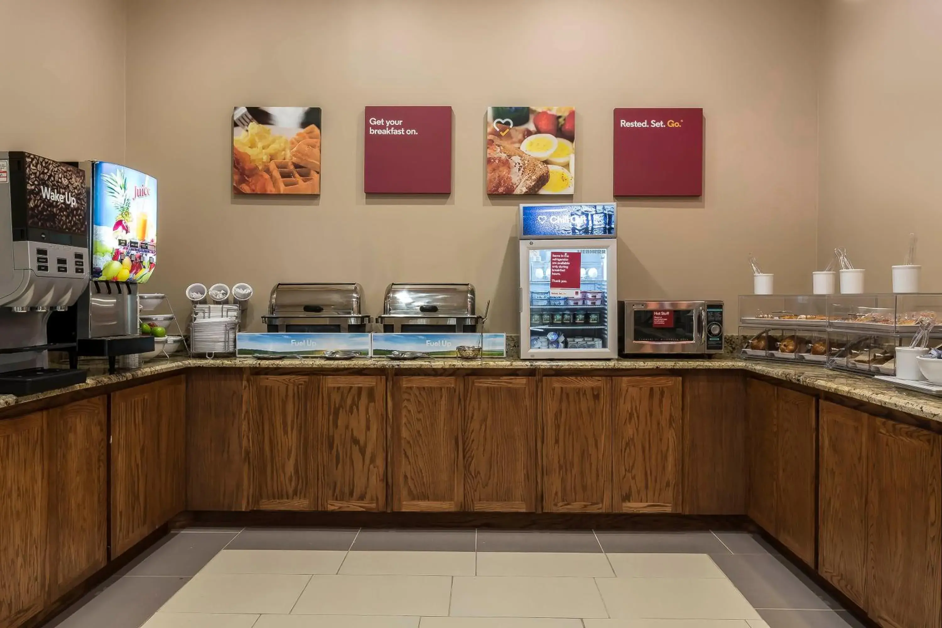 Continental breakfast in Comfort Suites - University Continental breakfast in Comfort Suites - University
