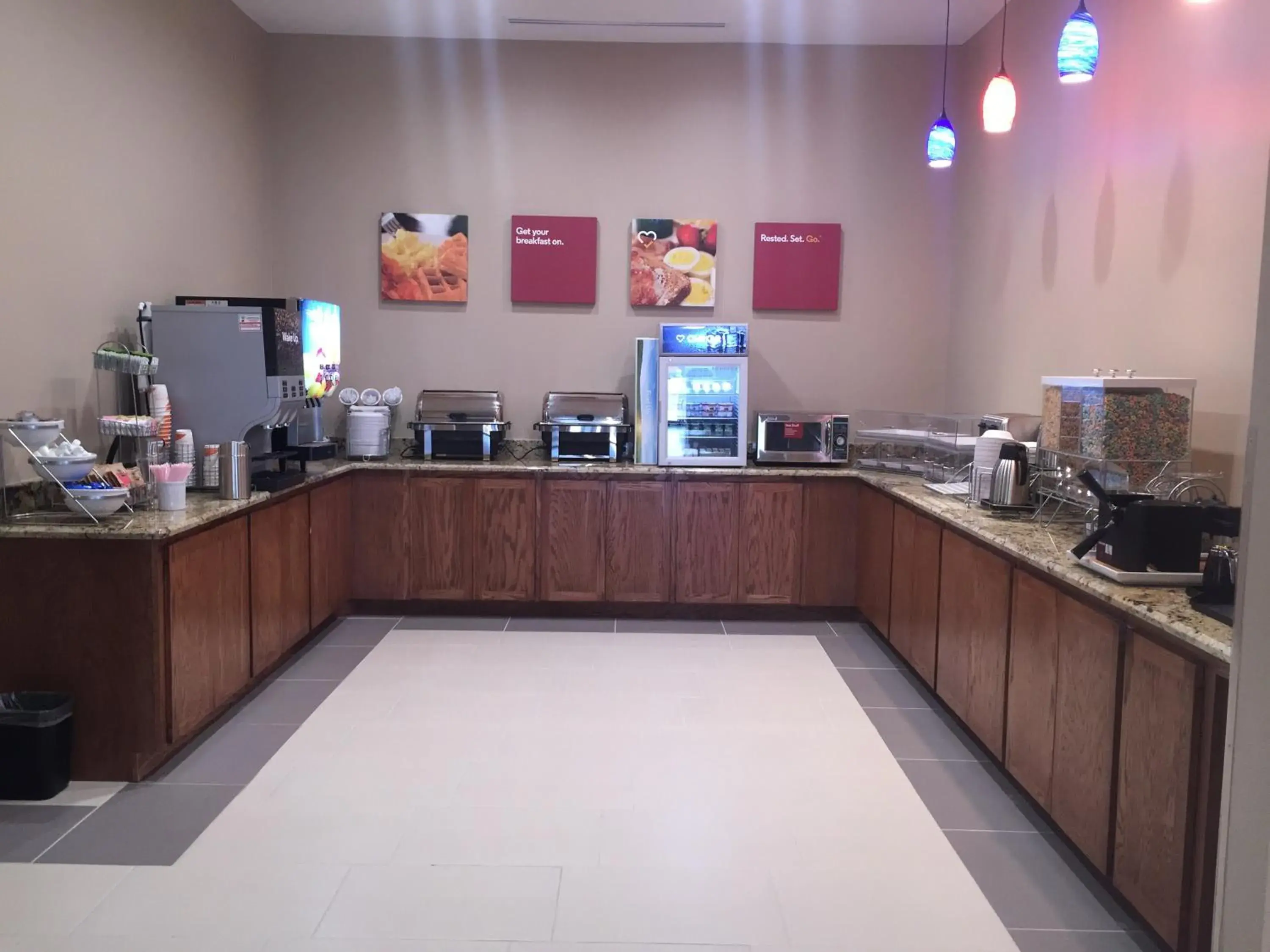 Restaurant/places to eat in Comfort Suites - University Restaurant/places to eat in Comfort Suites - University