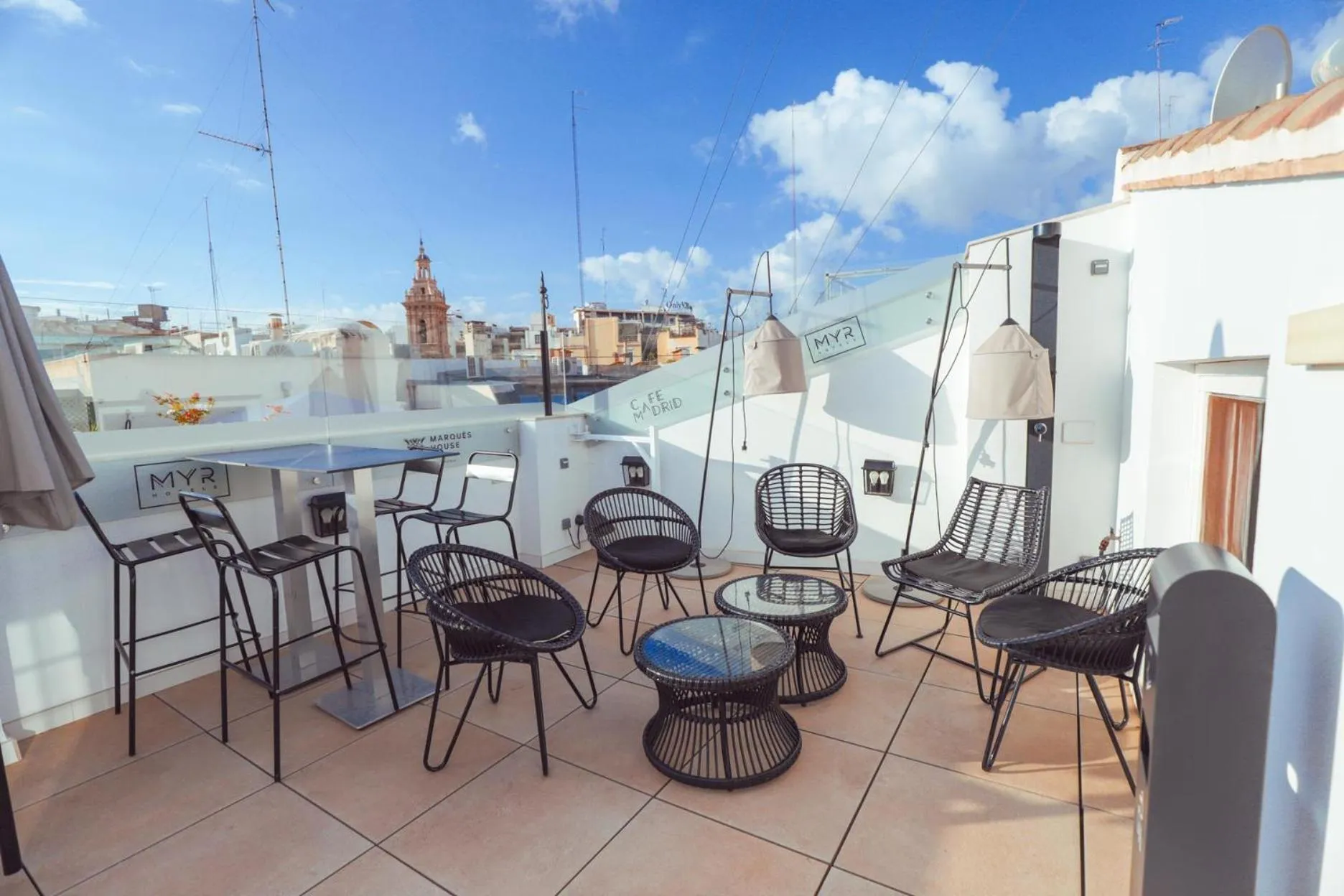 Restaurant/places to eat in MYR Marqués House