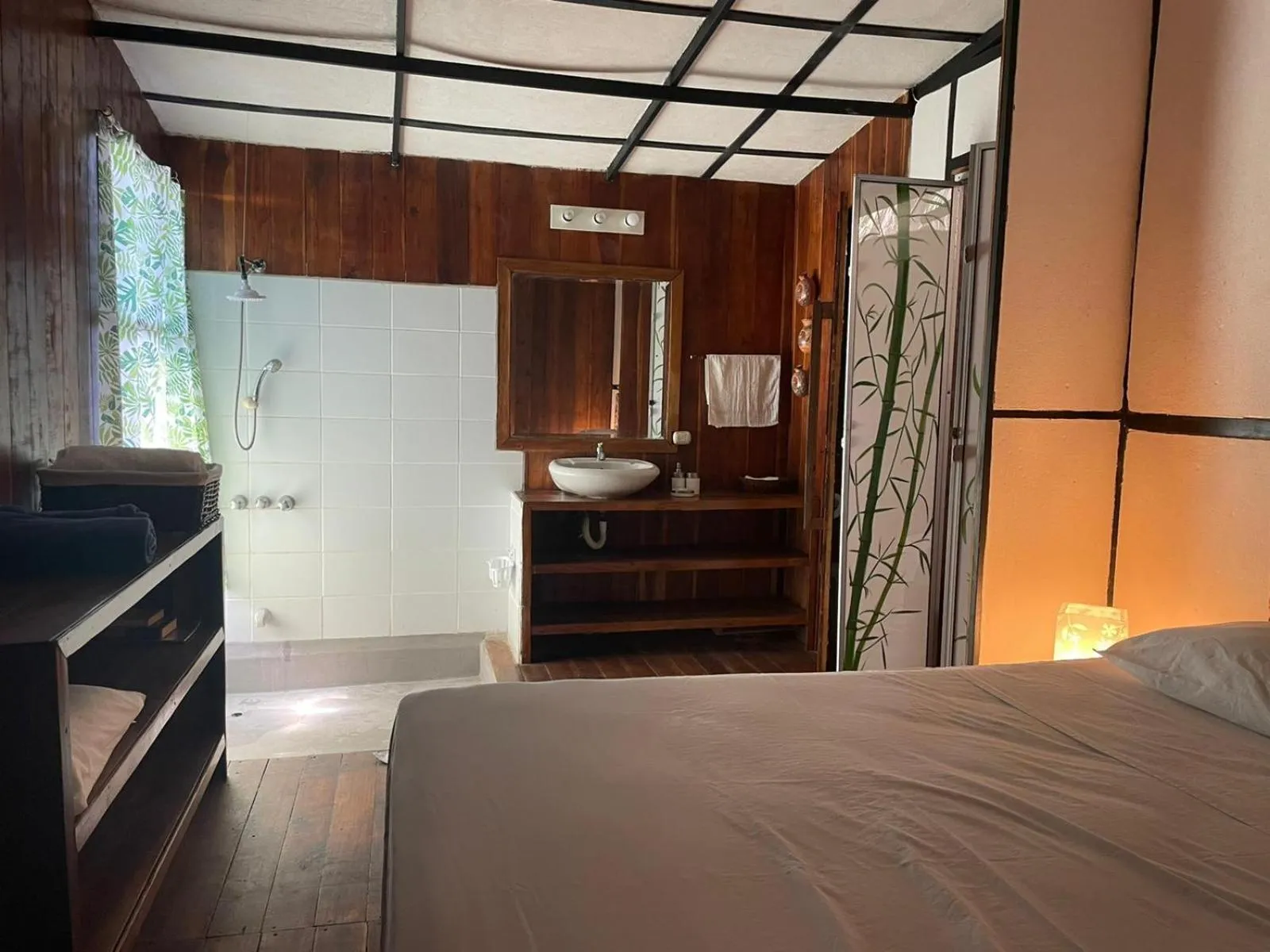 Bedroom, Bed in Beach Cabinas