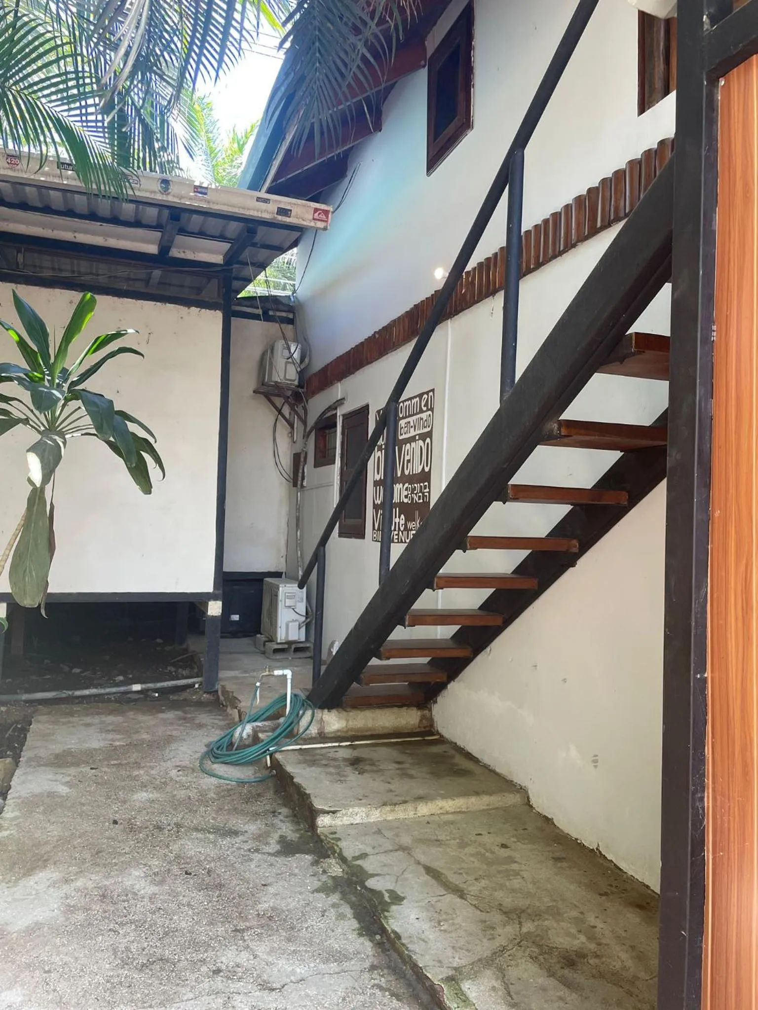Facade/entrance in Beach Cabinas