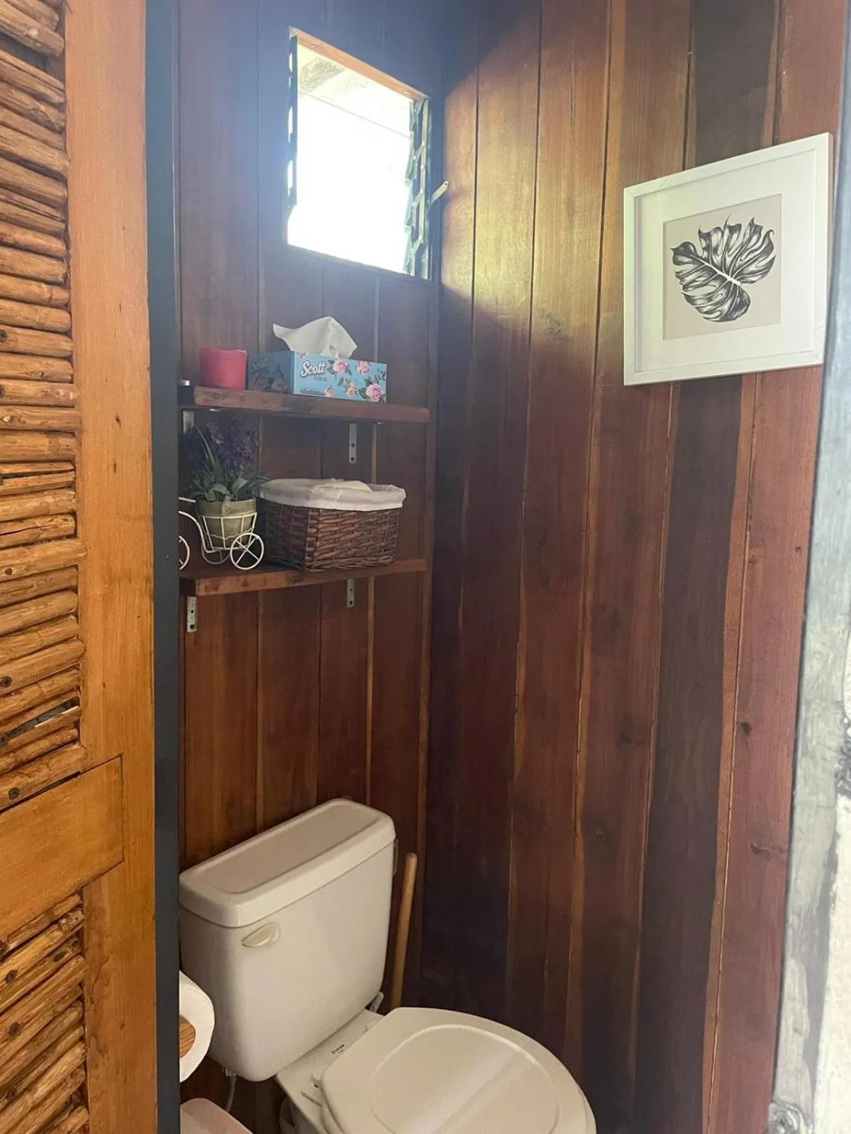 Toilet in Beach Cabinas
