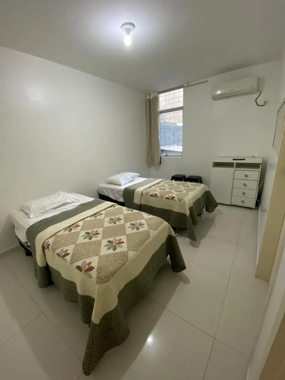 Bed in F&F INN a 50 mts da Praia de Ponta Verde