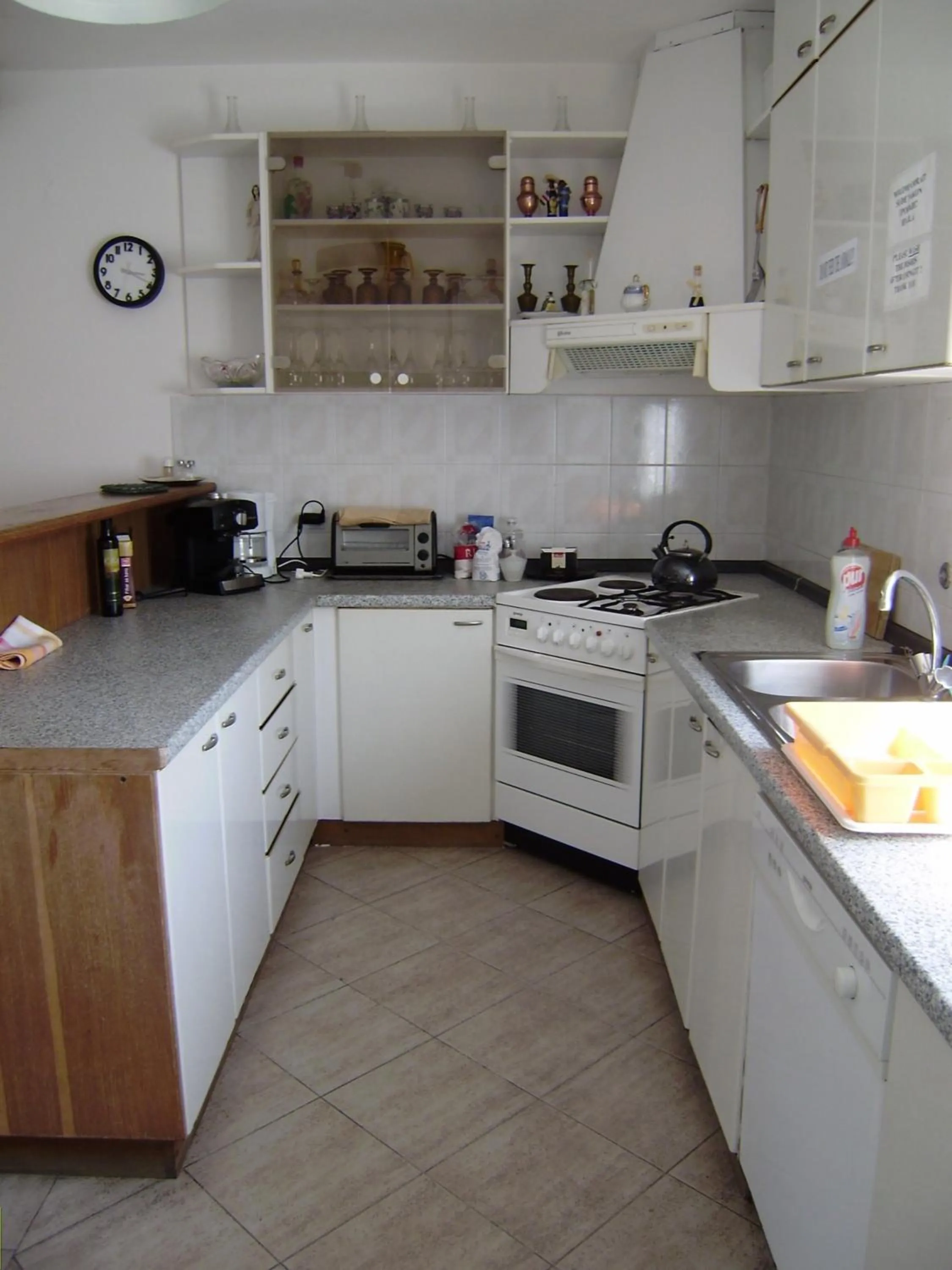 Coffee/tea facilities in Villa Radovic