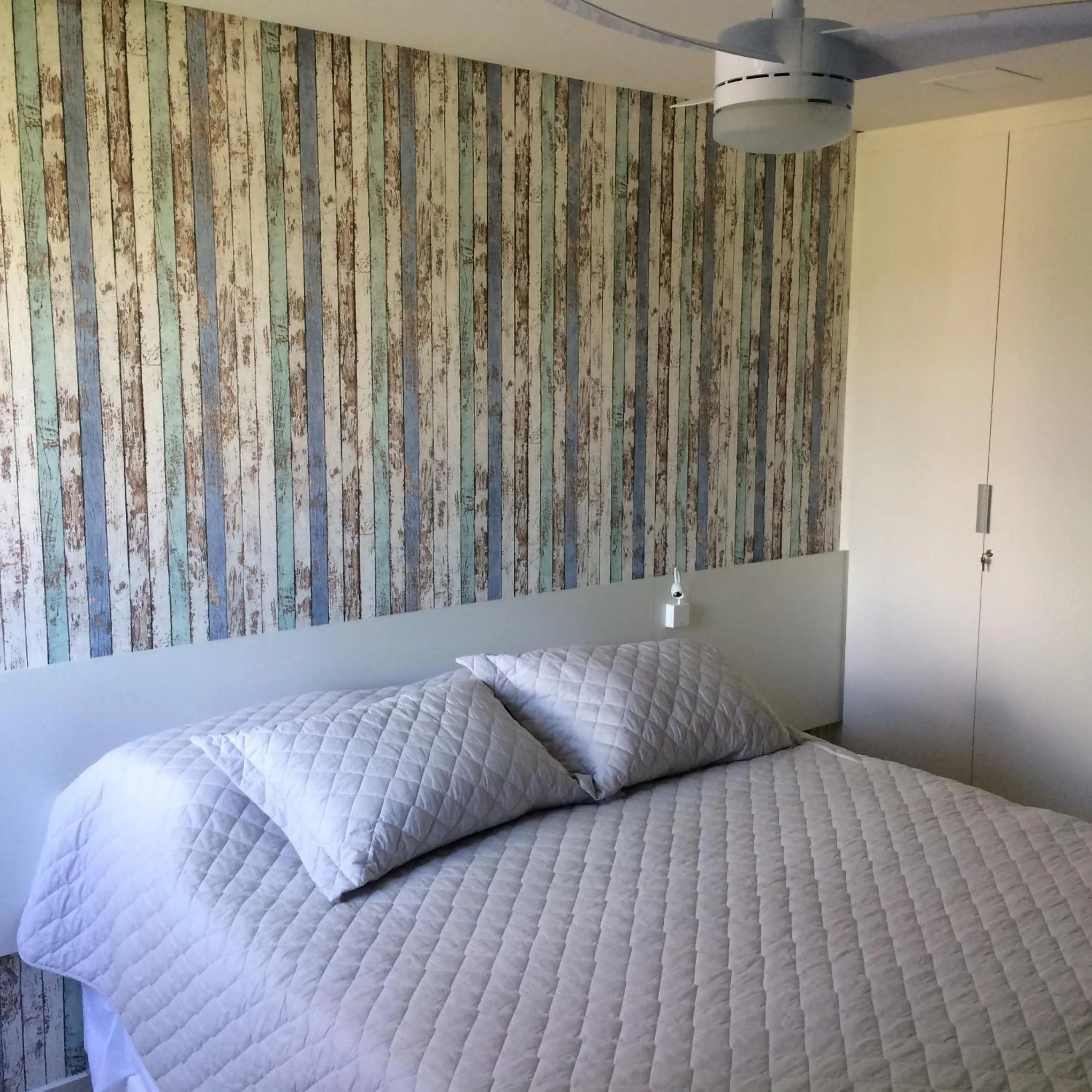 Bedroom, Bed in Flat Carneiros Beach Resort