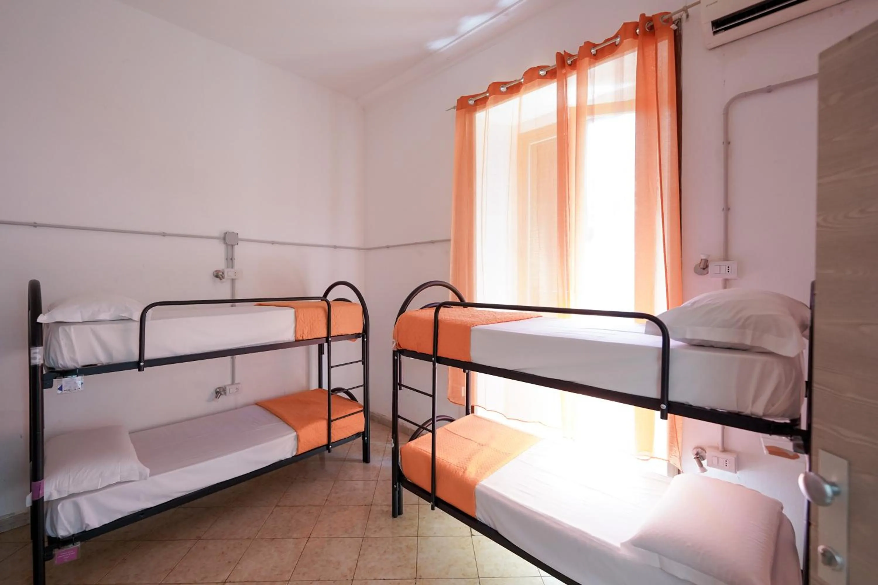 Bed in Naples Experience Hostel - Age Limit 18-28