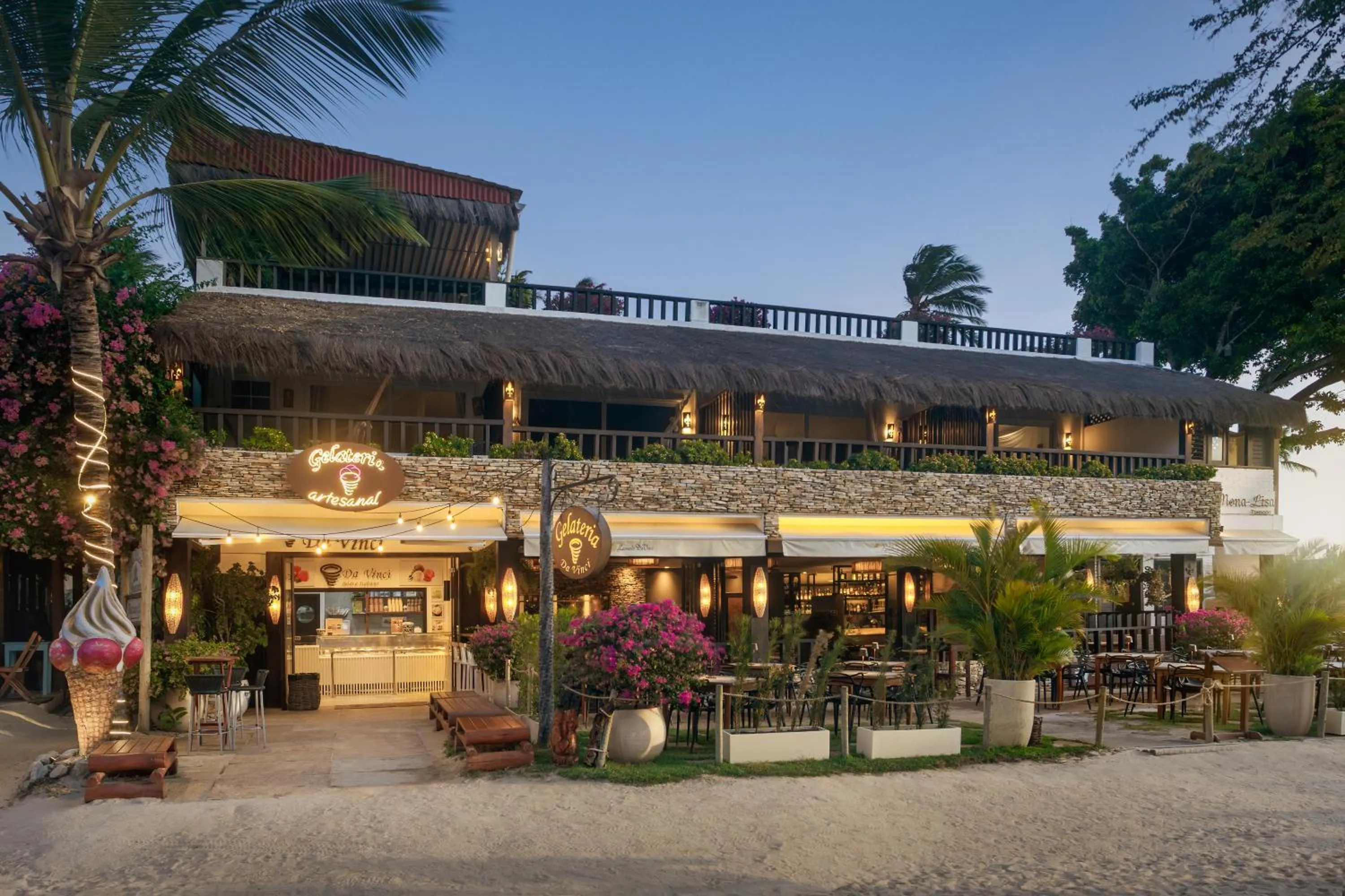 Property building in Mona Lisa Pousada