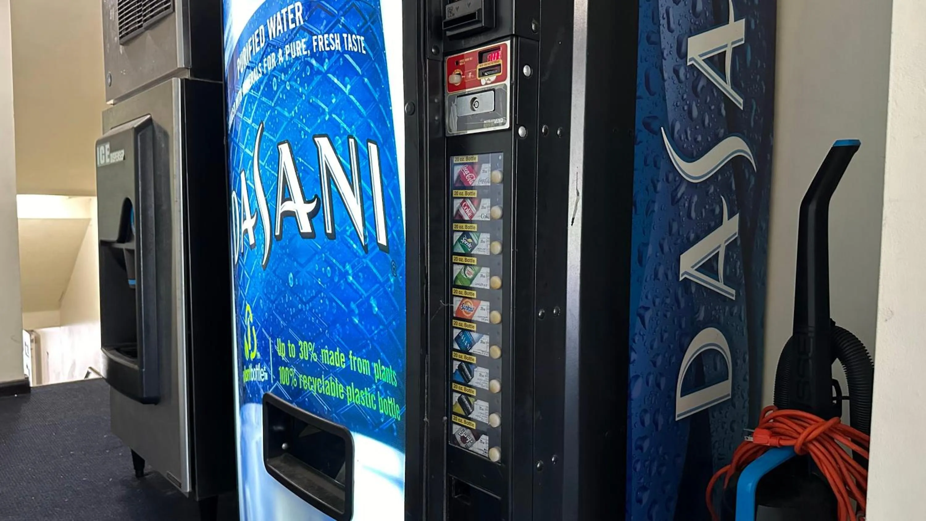 Property building in USA Inn