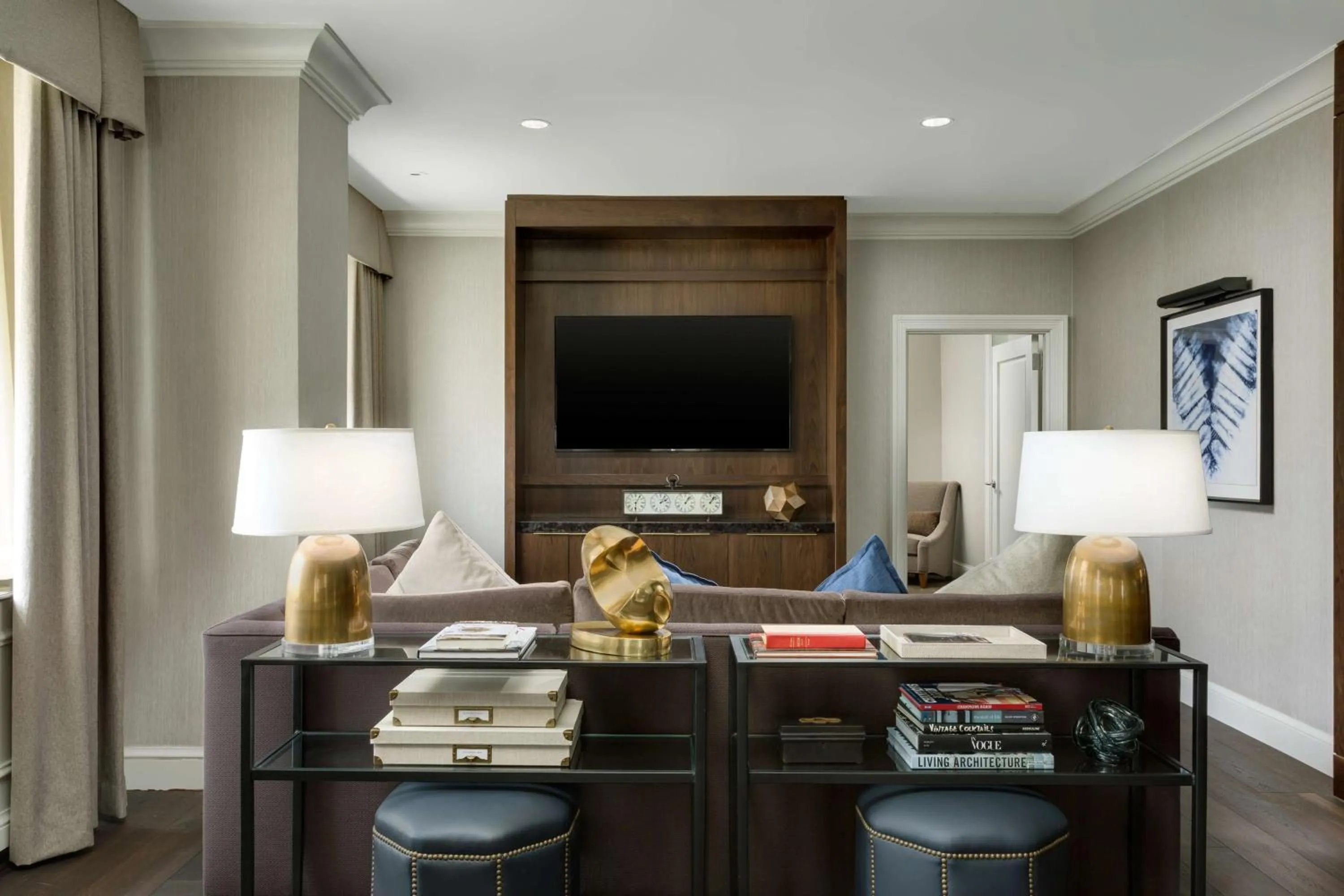 Living room in Hilton Boston Park Plaza