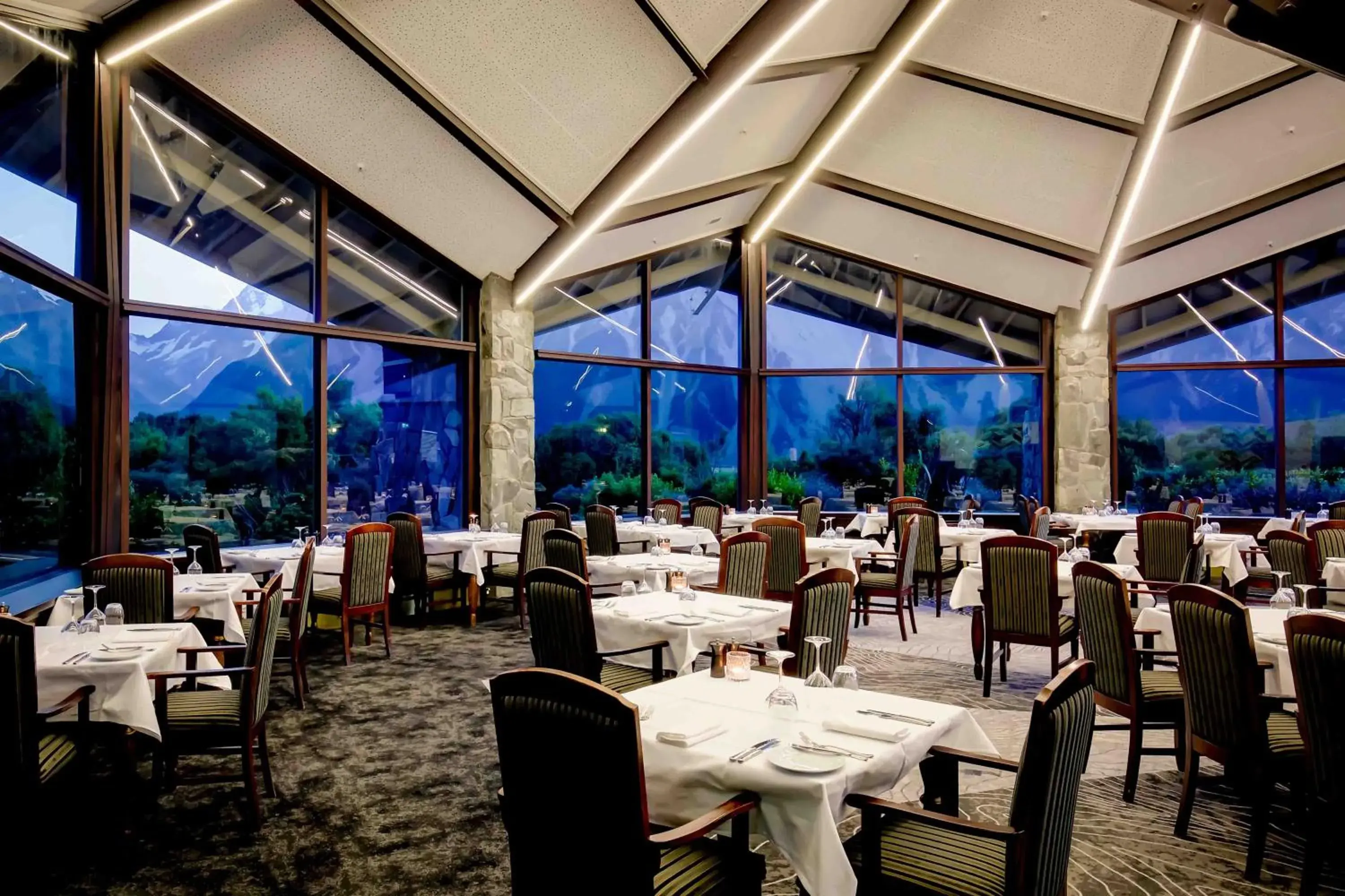 Restaurant/places to eat in The Hermitage Hotel Mt Cook Restaurant/places to eat in The Hermitage Hotel Mt Cook