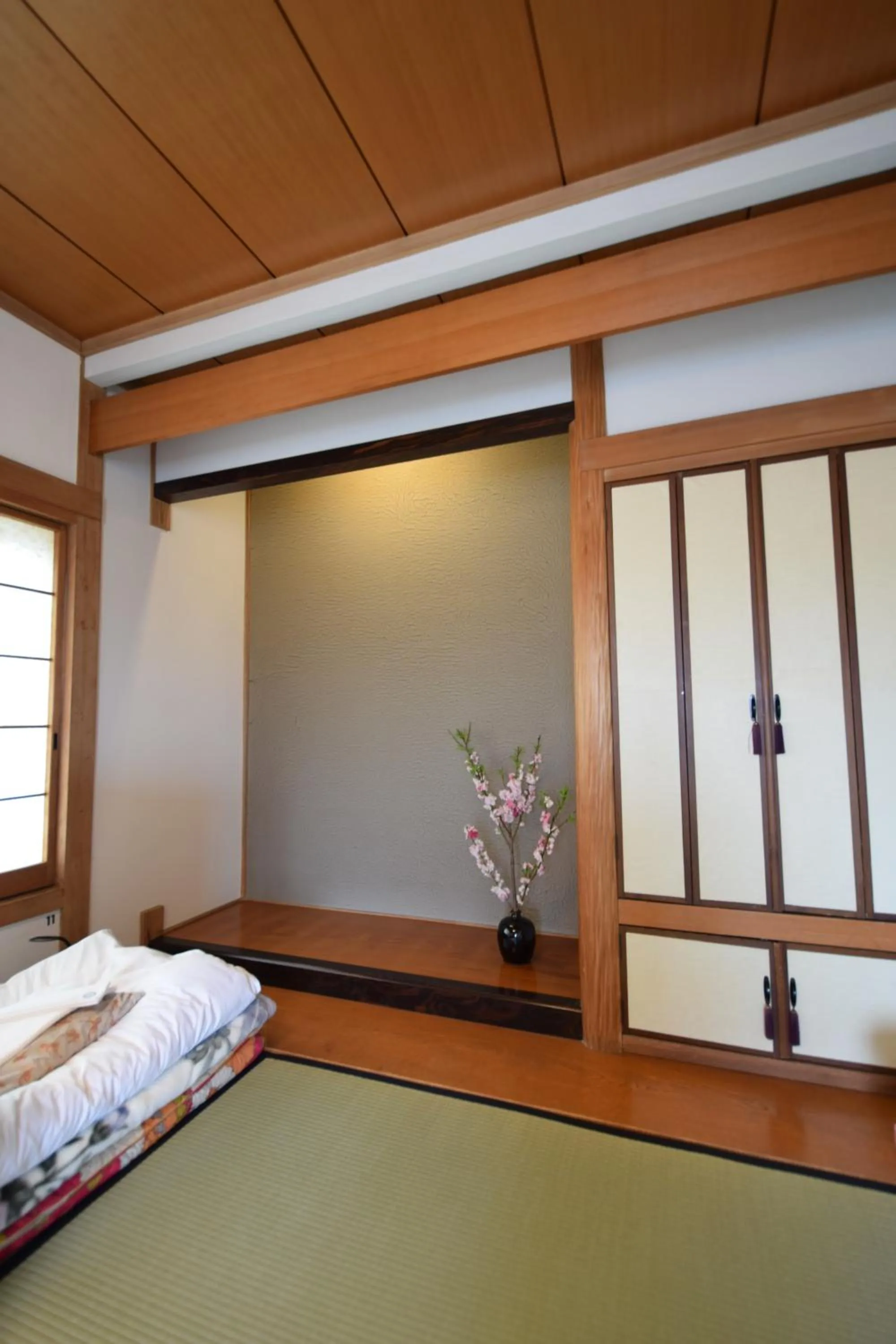 Photo of the whole room, Bed in Saga International Guesthouse Hagakure