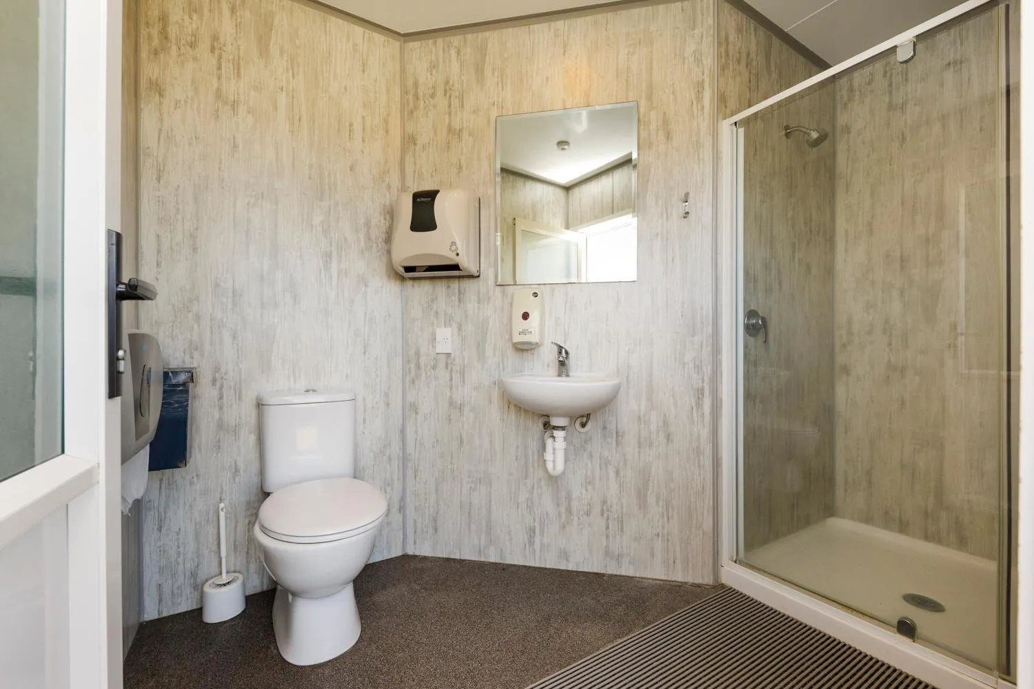 Shower in Foxton Beach Holiday Park