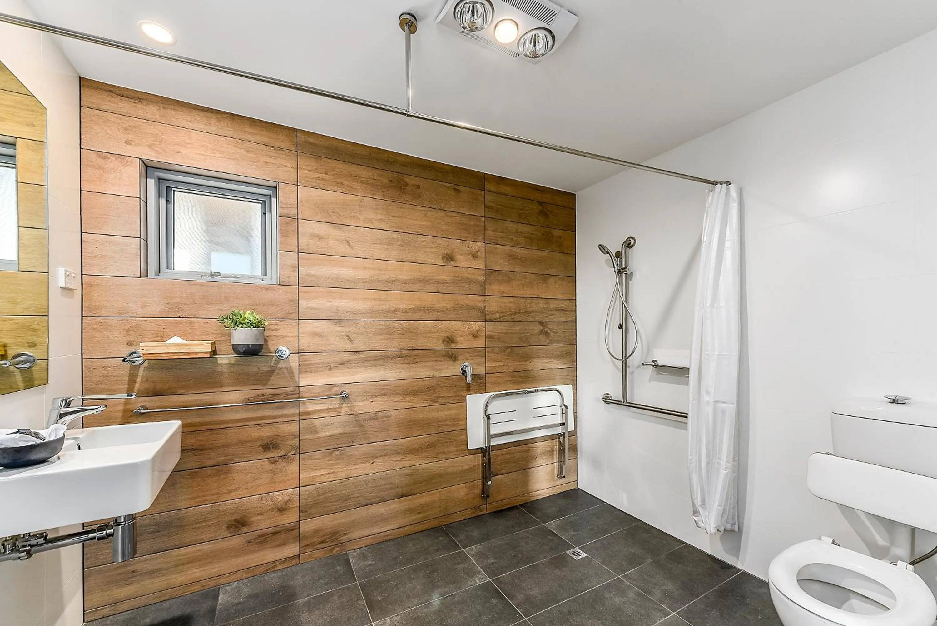 Toilet in Bonnies of Beachport