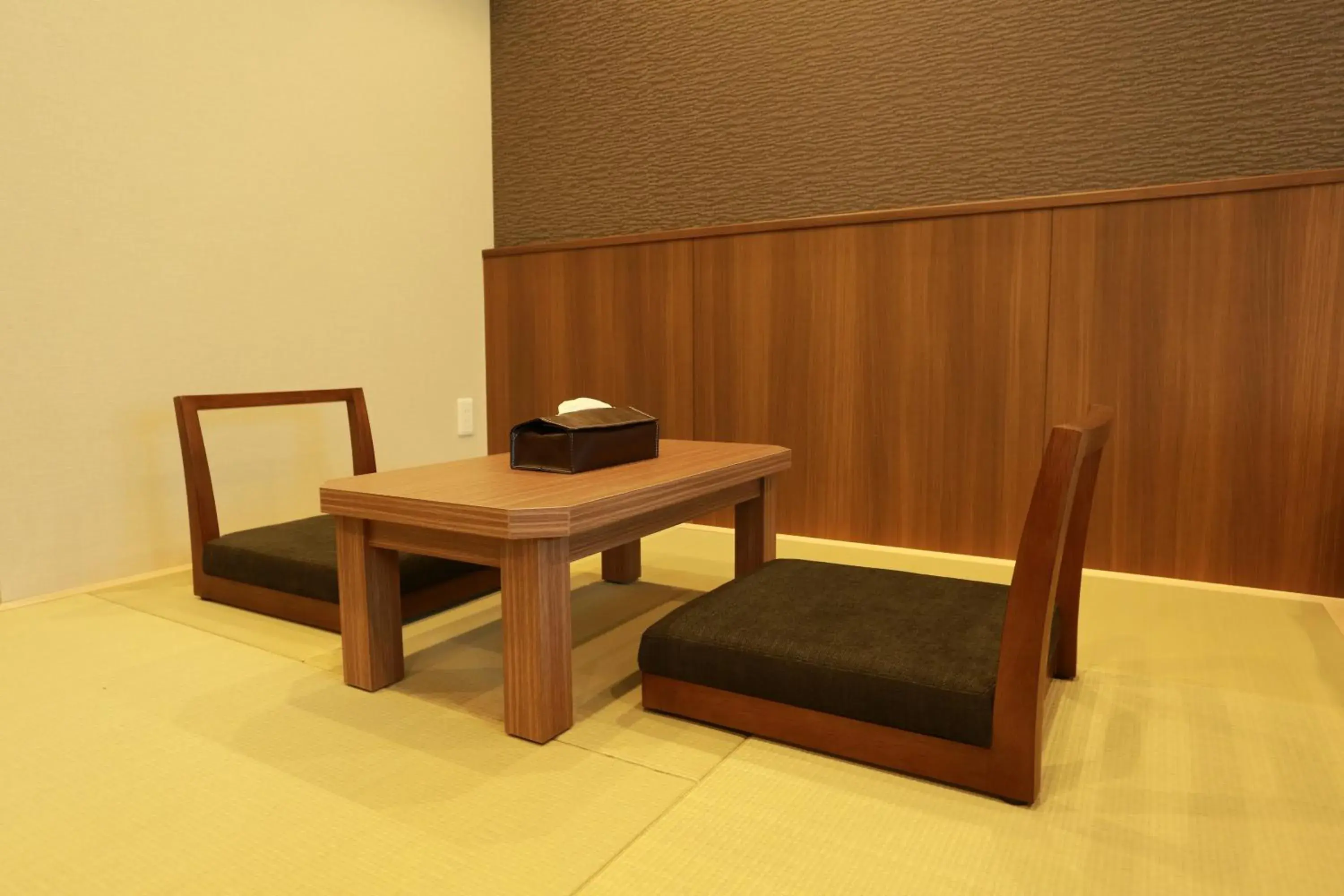 The Base Sakai Higashi Apartment Hotel The Base Sakai Higashi Apartment Hotel