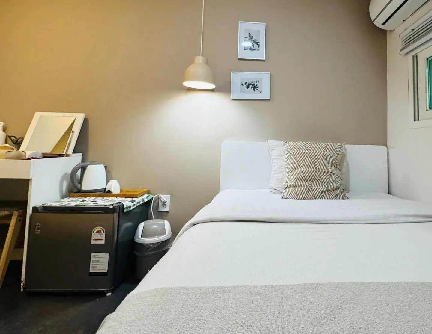 Bed in Neat House Bed in Neat House