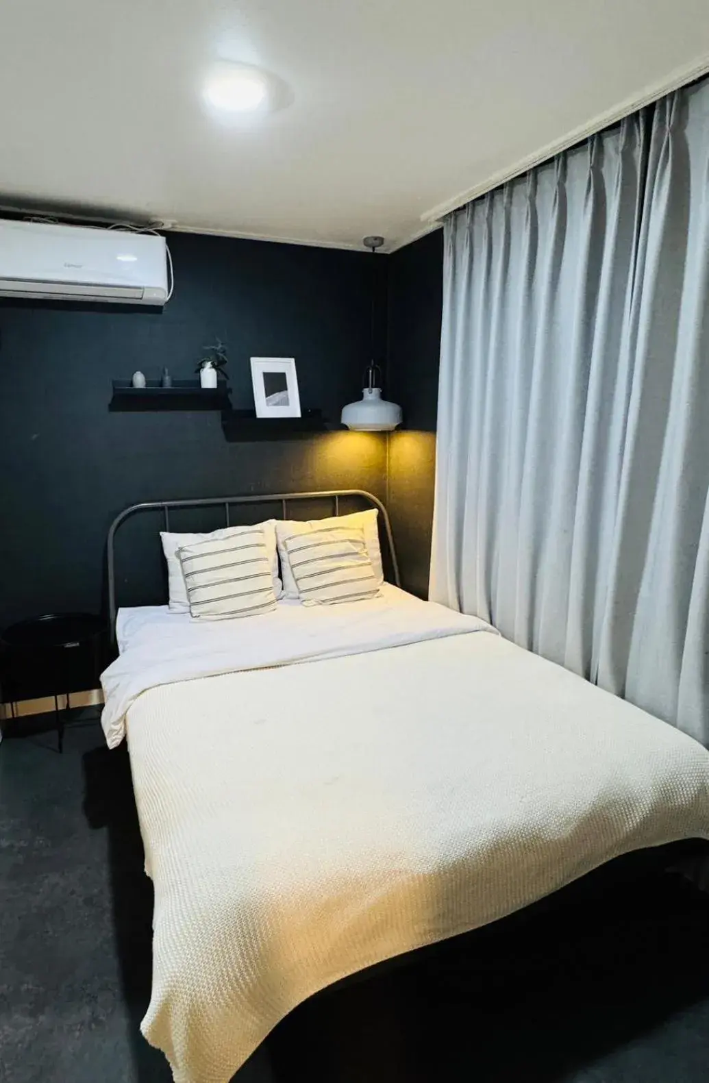 Bed in Neat House Bed in Neat House