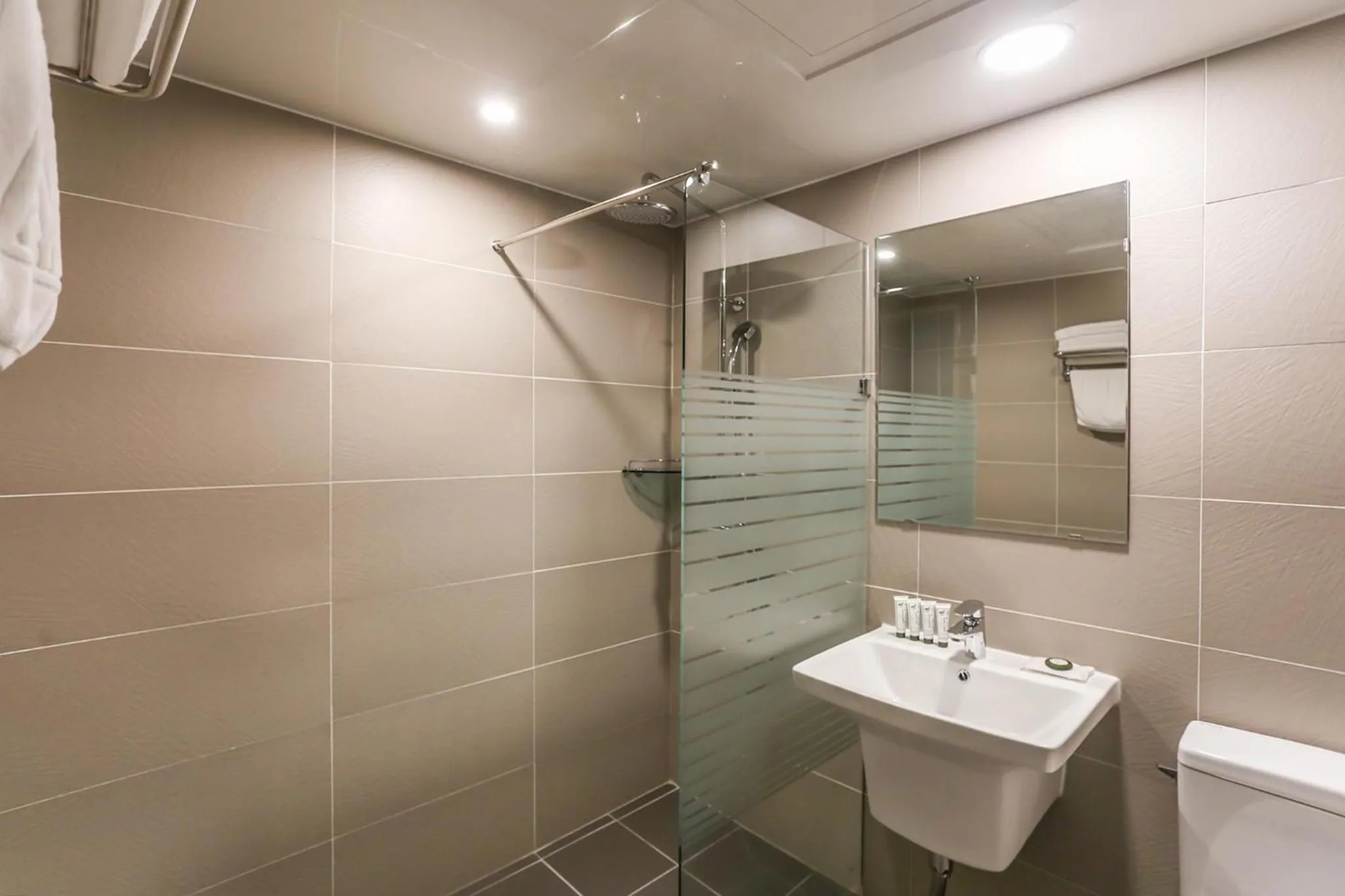 Bathroom in Gyeongpo Soo Hotel